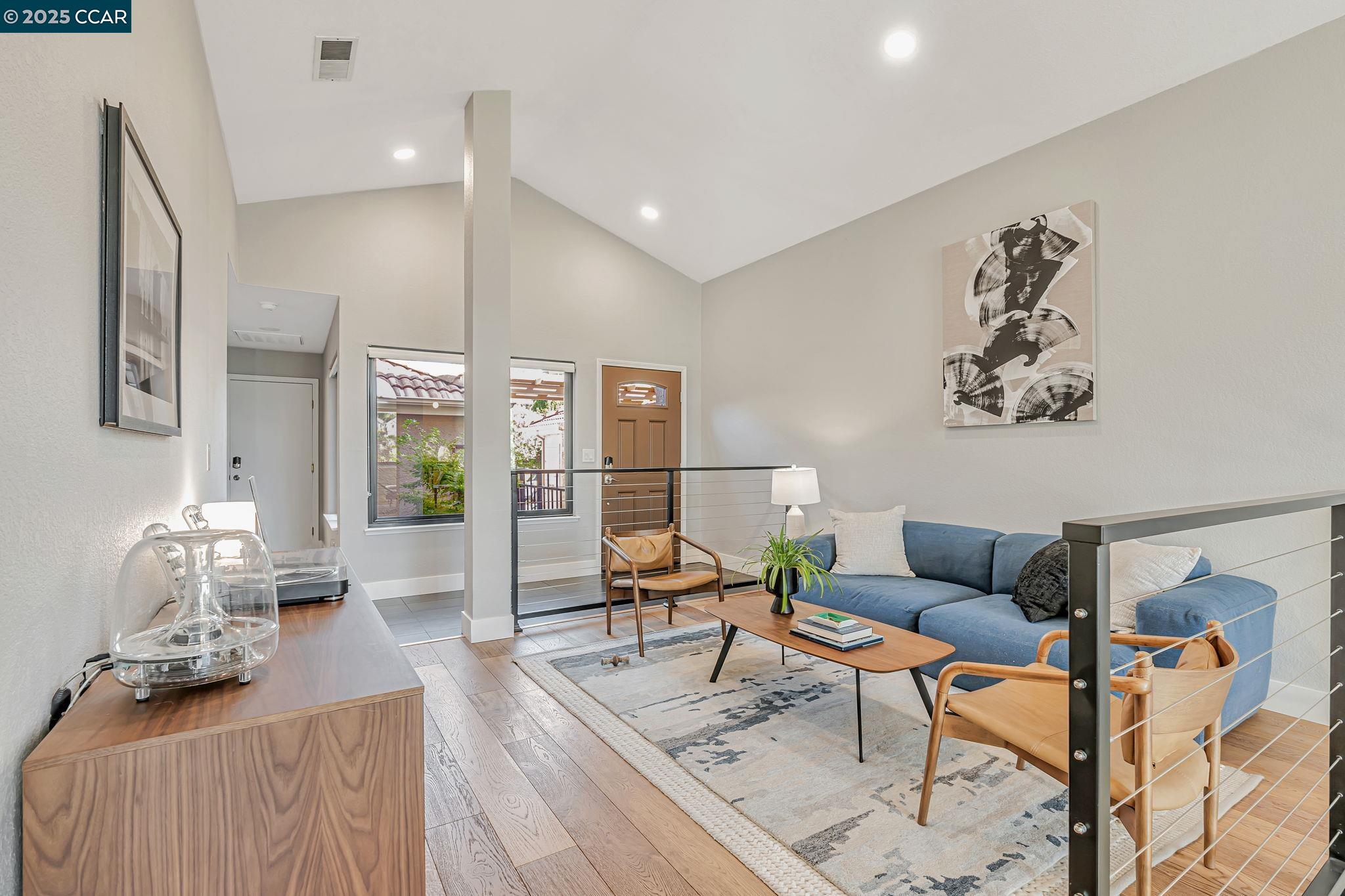 Photo #5: 41110225 Listing 