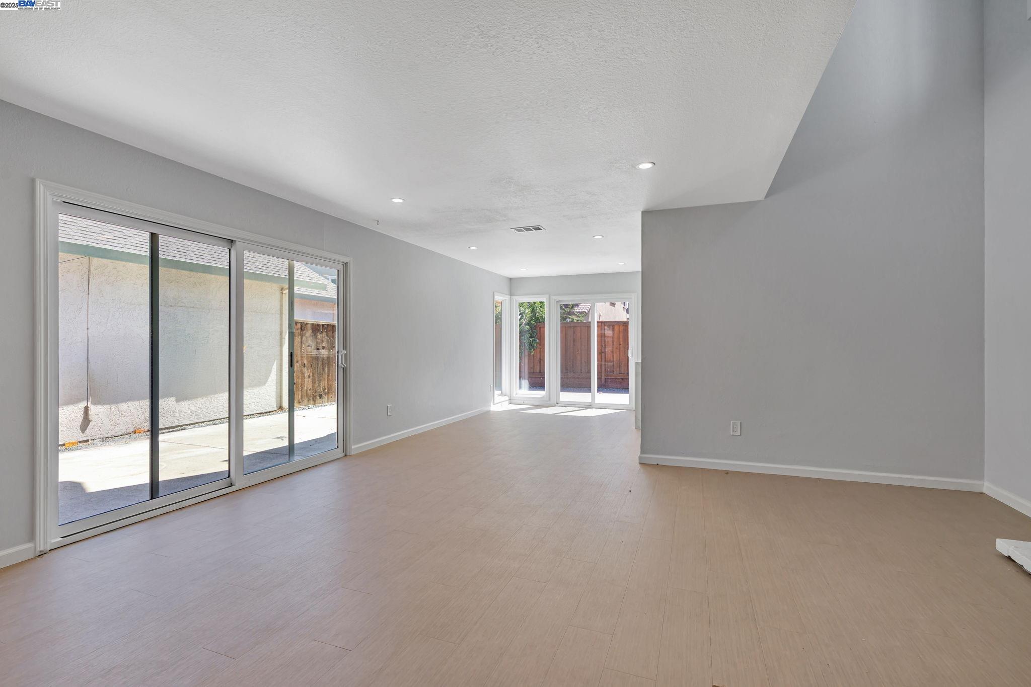 Detail Gallery Image 10 of 30 For 390 Grovewood Ln, Brentwood,  CA 94513 - 3 Beds | 3 Baths
