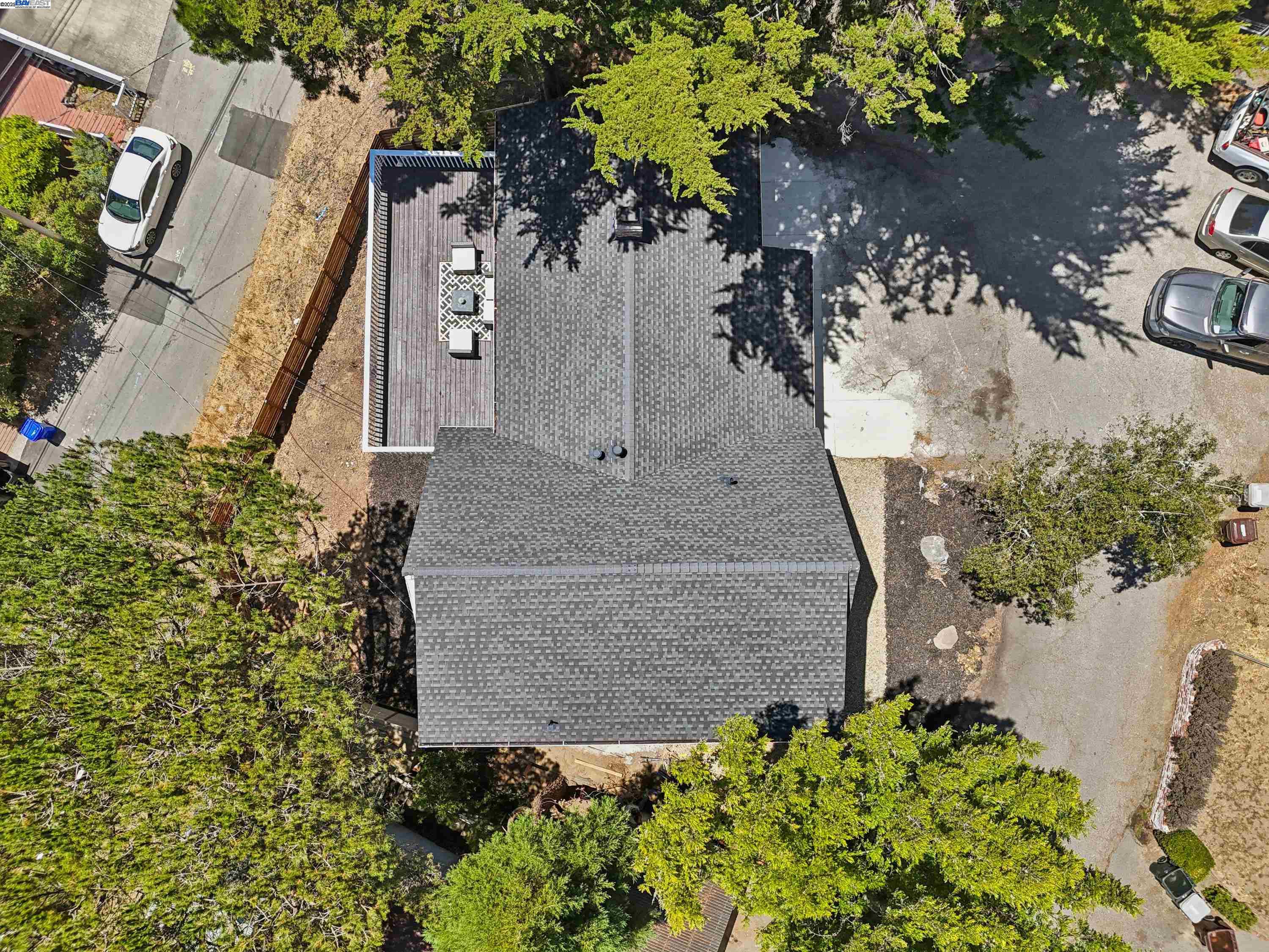 Detail Gallery Image 19 of 23 For 1218 Lattie Ln, Mill Valley,  CA 94941 - 4 Beds | 2 Baths