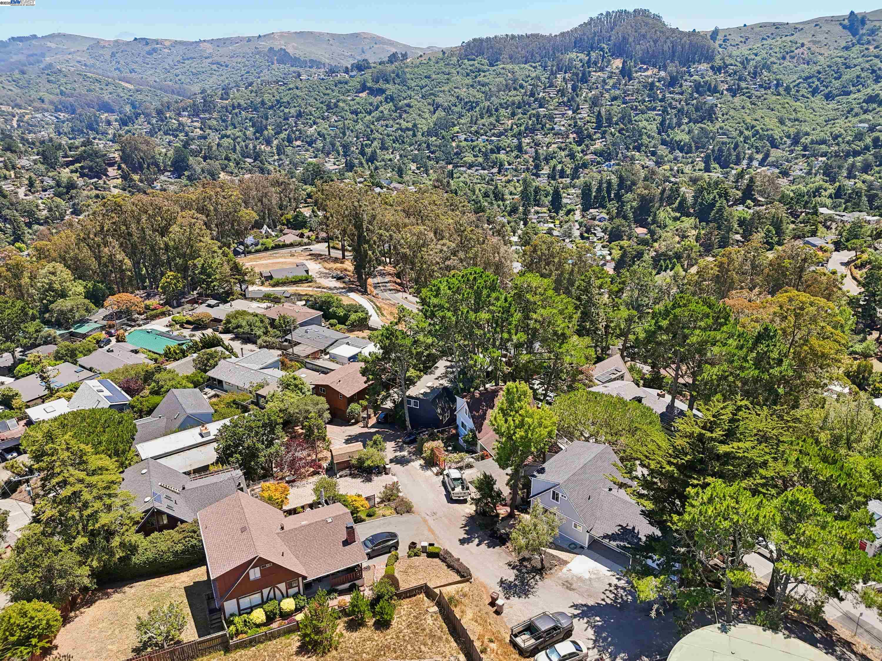 Detail Gallery Image 20 of 23 For 1218 Lattie Ln, Mill Valley,  CA 94941 - 4 Beds | 2 Baths