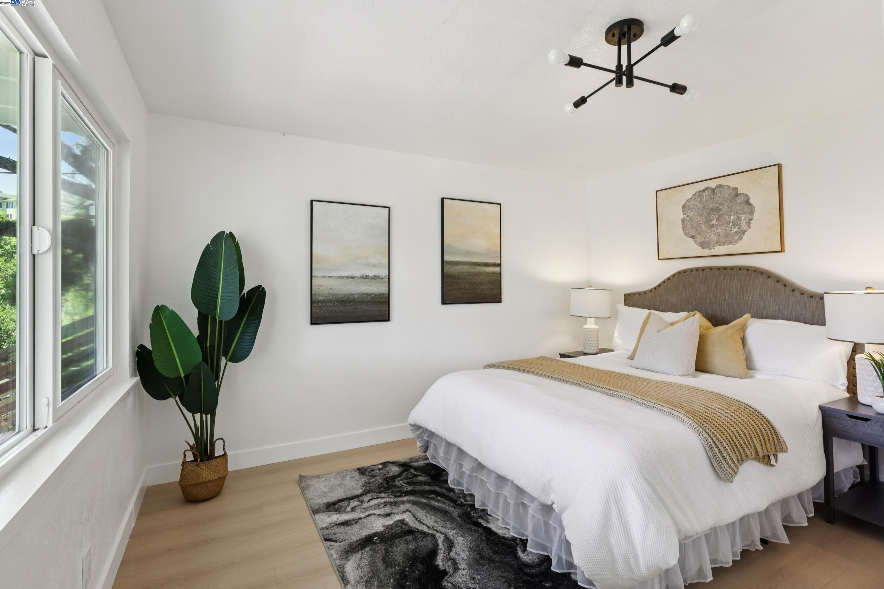 Detail Gallery Image 8 of 23 For 1218 Lattie Ln, Mill Valley,  CA 94941 - 4 Beds | 2 Baths
