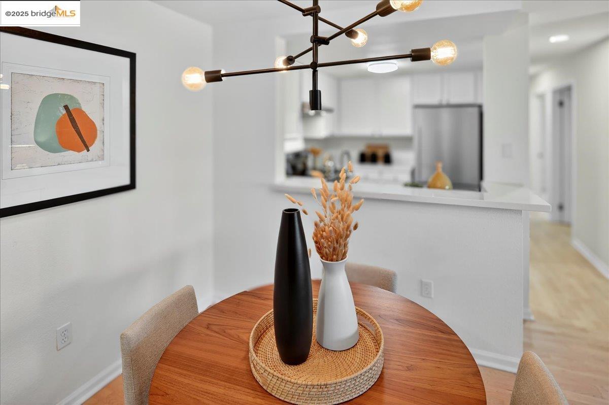 Detail Gallery Image 11 of 36 For 555 10th St #113,  Oakland,  CA 94607 - 3 Beds | 2 Baths