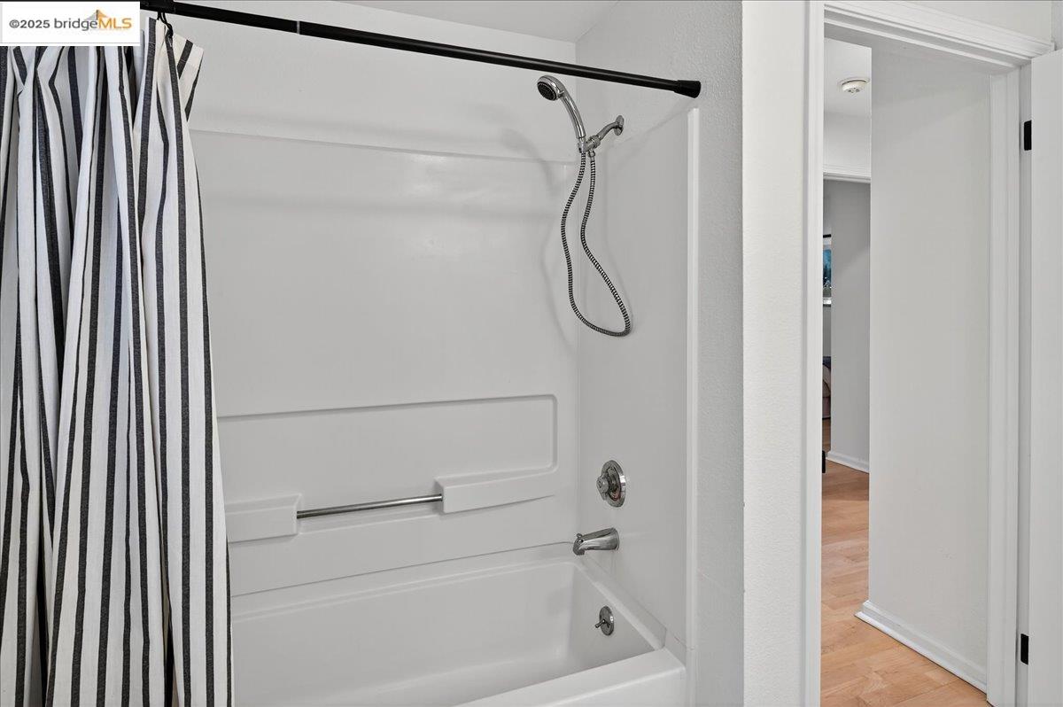 Detail Gallery Image 20 of 36 For 555 10th St #113,  Oakland,  CA 94607 - 3 Beds | 2 Baths