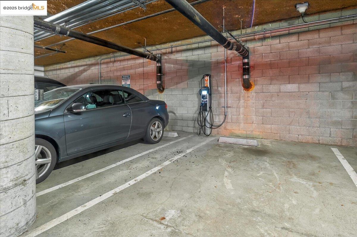 Detail Gallery Image 30 of 36 For 555 10th St #113,  Oakland,  CA 94607 - 3 Beds | 2 Baths