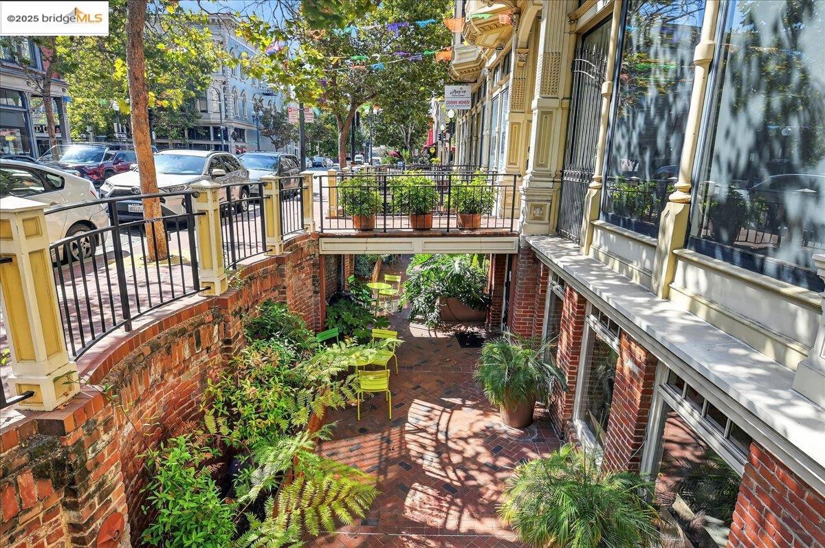 Detail Gallery Image 35 of 36 For 555 10th St #113,  Oakland,  CA 94607 - 3 Beds | 2 Baths