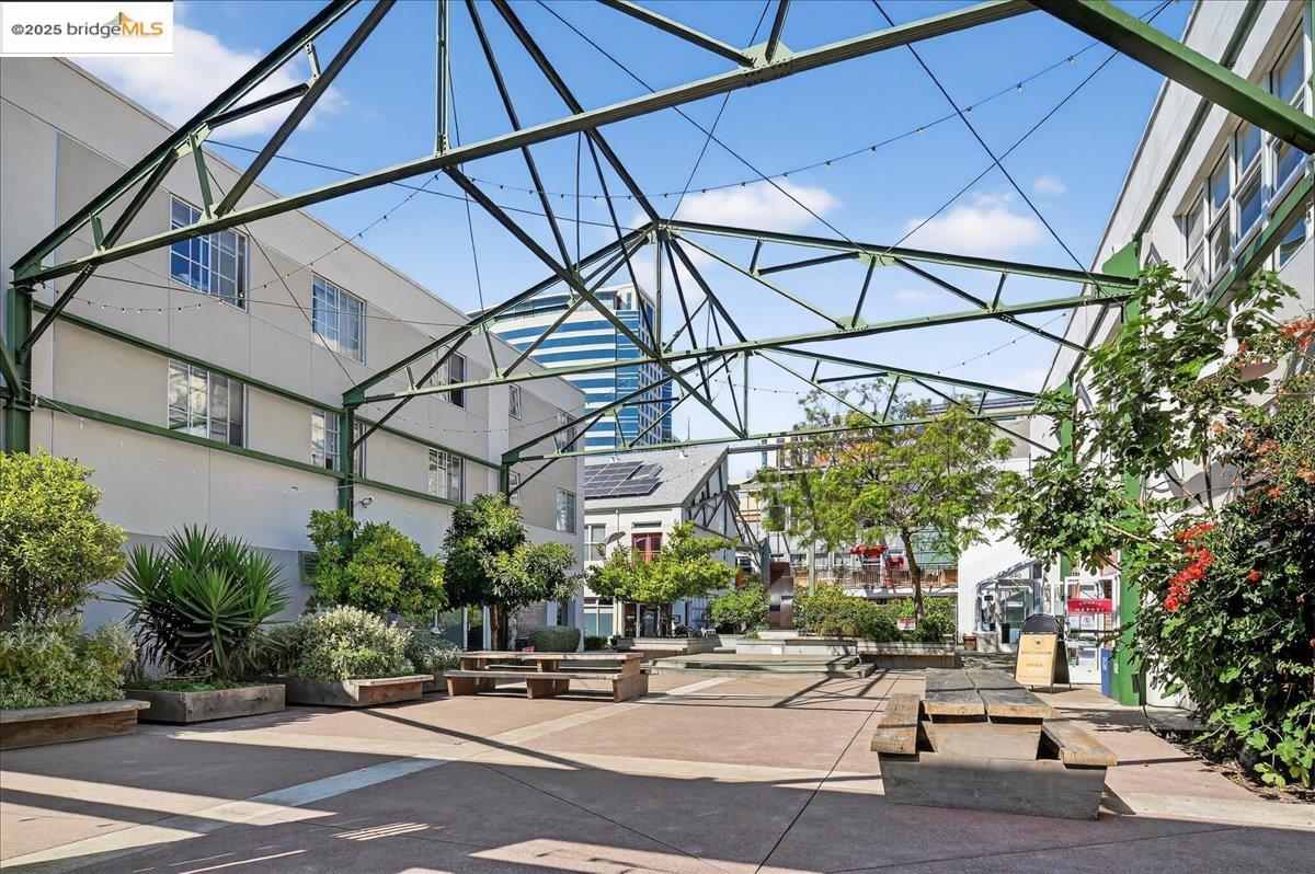 Detail Gallery Image 36 of 36 For 555 10th St #113,  Oakland,  CA 94607 - 3 Beds | 2 Baths