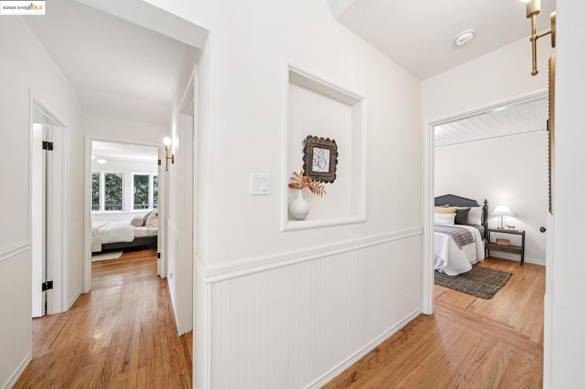 Detail Gallery Image 21 of 53 For 1301 Mountain Blvd, Oakland,  CA 94611 - 4 Beds | 3 Baths