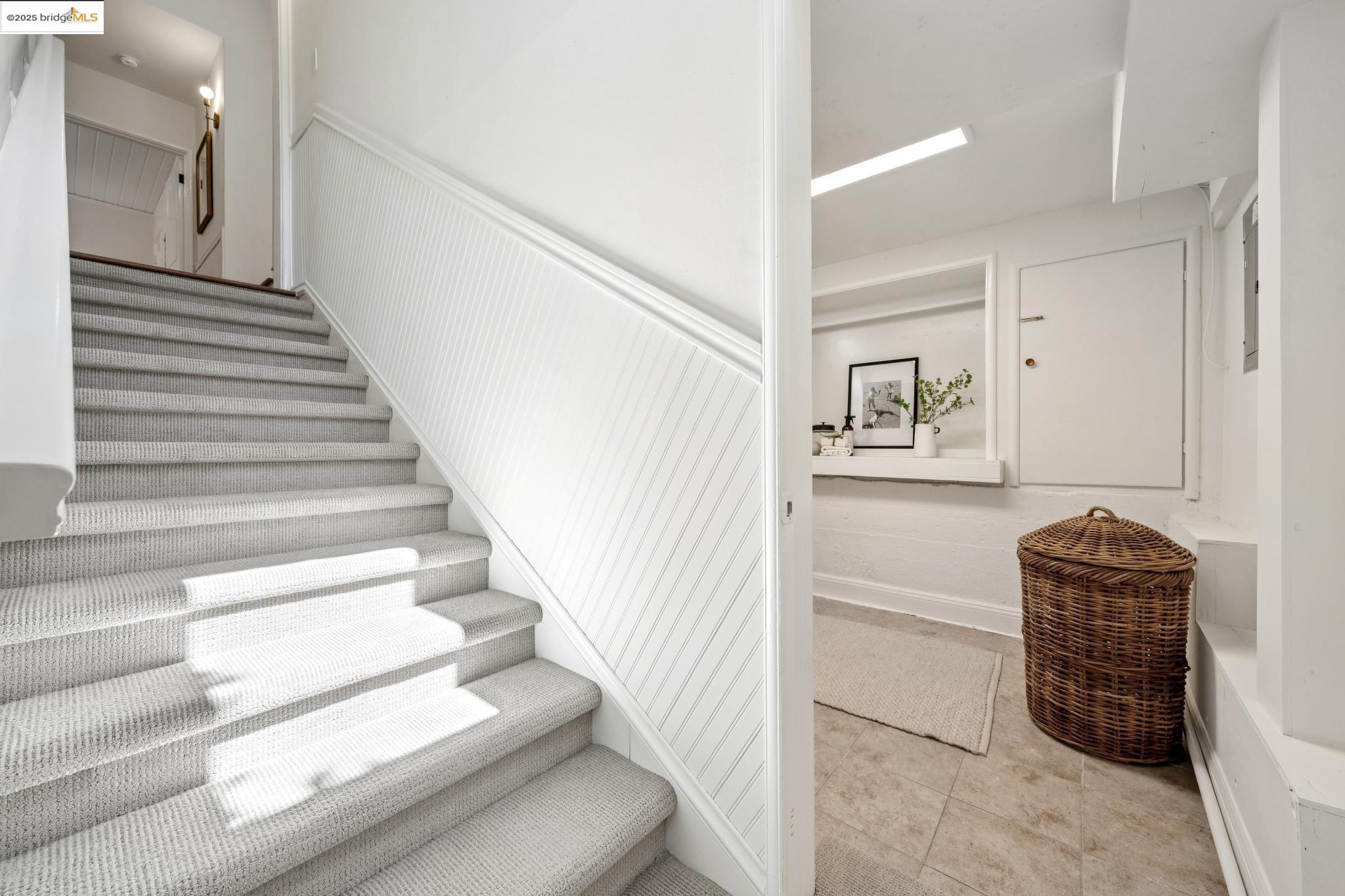 Detail Gallery Image 33 of 53 For 1301 Mountain Blvd, Oakland,  CA 94611 - 4 Beds | 3 Baths