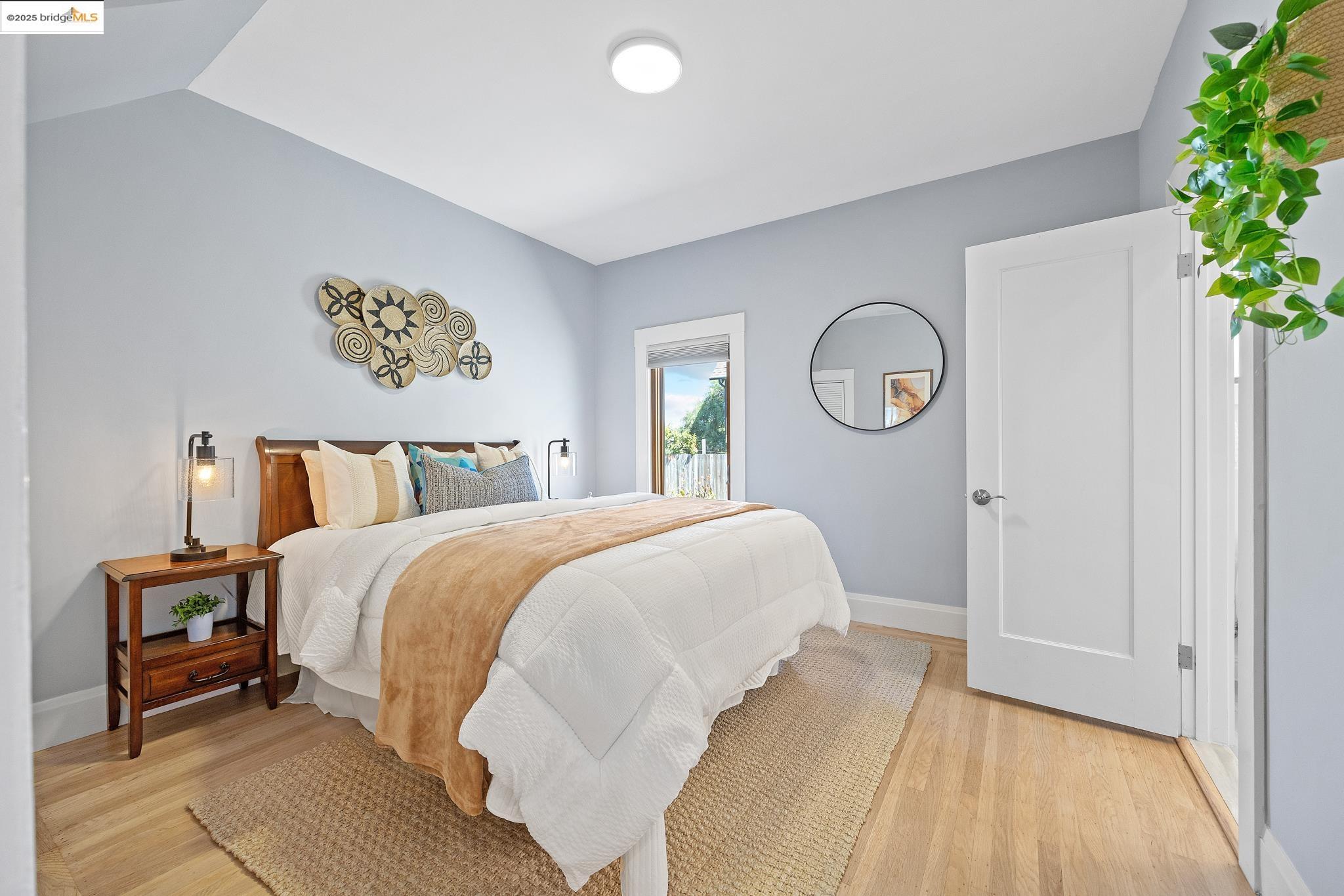 Detail Gallery Image 21 of 59 For 1026 Ventura Ave, Albany,  CA 94706 - 5 Beds | 4 Baths
