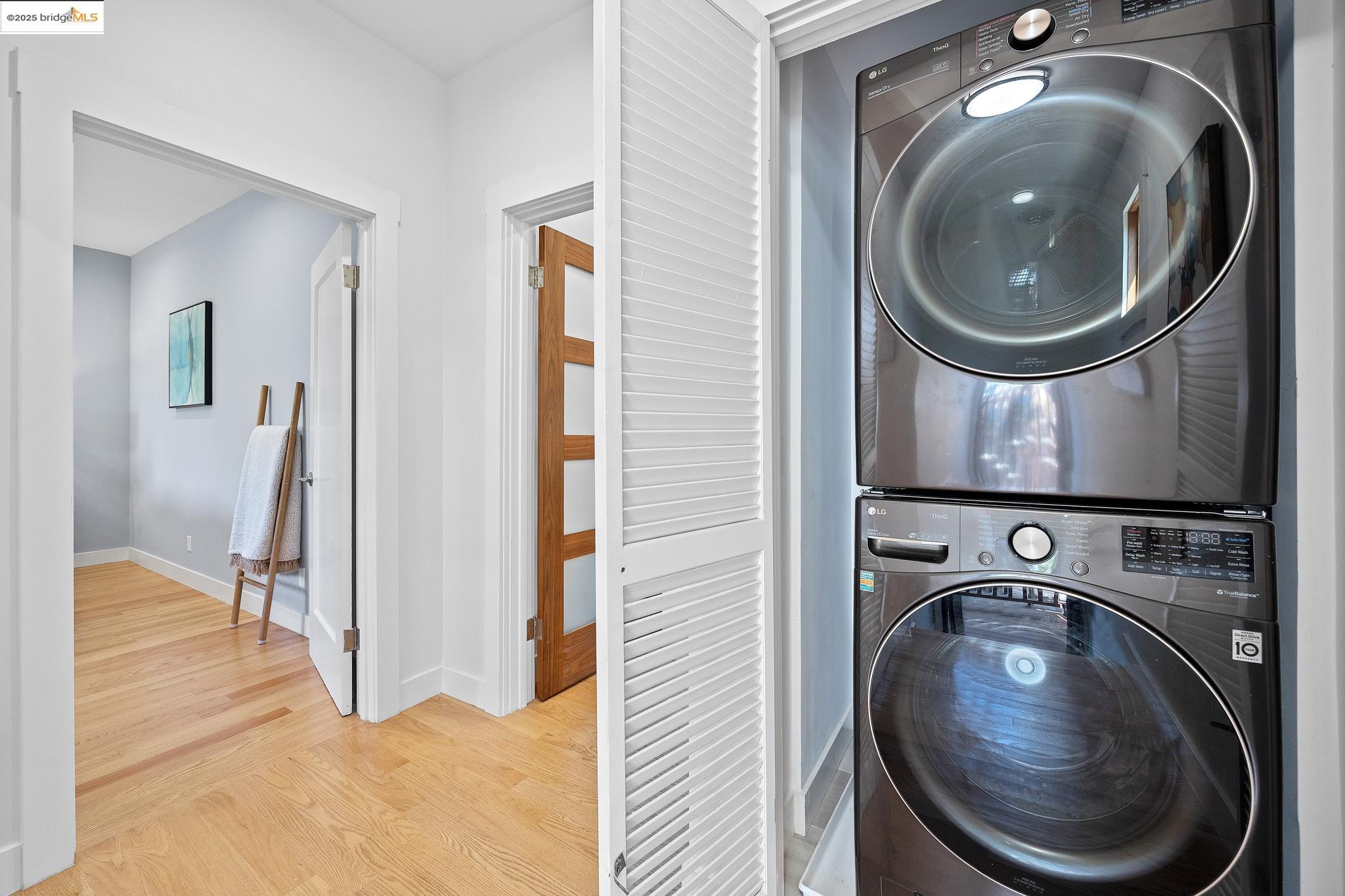 Detail Gallery Image 26 of 59 For 1026 Ventura Ave, Albany,  CA 94706 - 5 Beds | 4 Baths