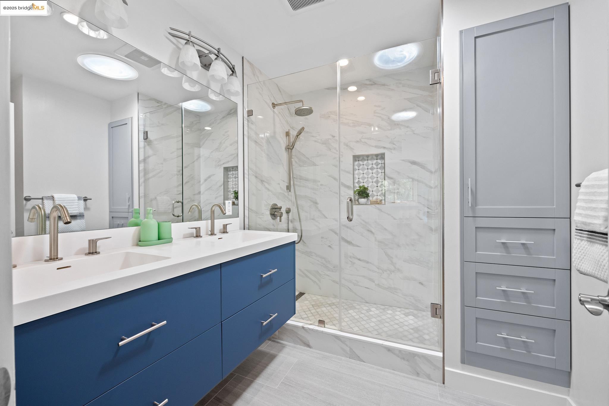 Detail Gallery Image 29 of 59 For 1026 Ventura Ave, Albany,  CA 94706 - 5 Beds | 4 Baths