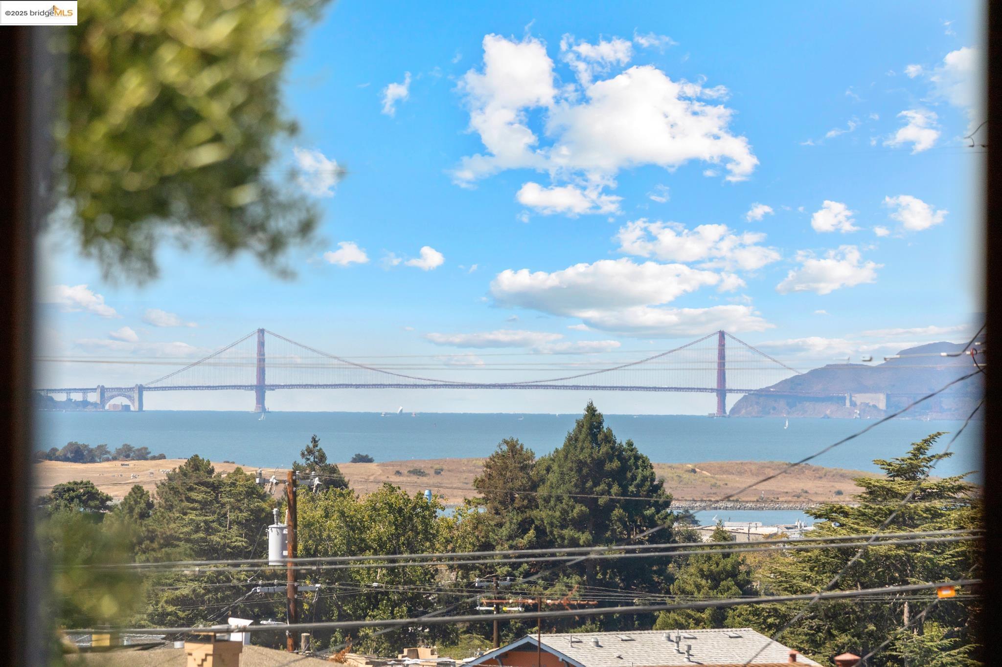 Detail Gallery Image 34 of 59 For 1026 Ventura Ave, Albany,  CA 94706 - 5 Beds | 4 Baths