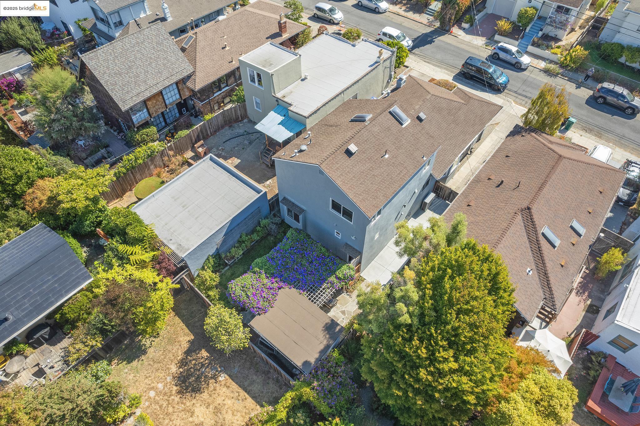 Detail Gallery Image 54 of 59 For 1026 Ventura Ave, Albany,  CA 94706 - 5 Beds | 4 Baths