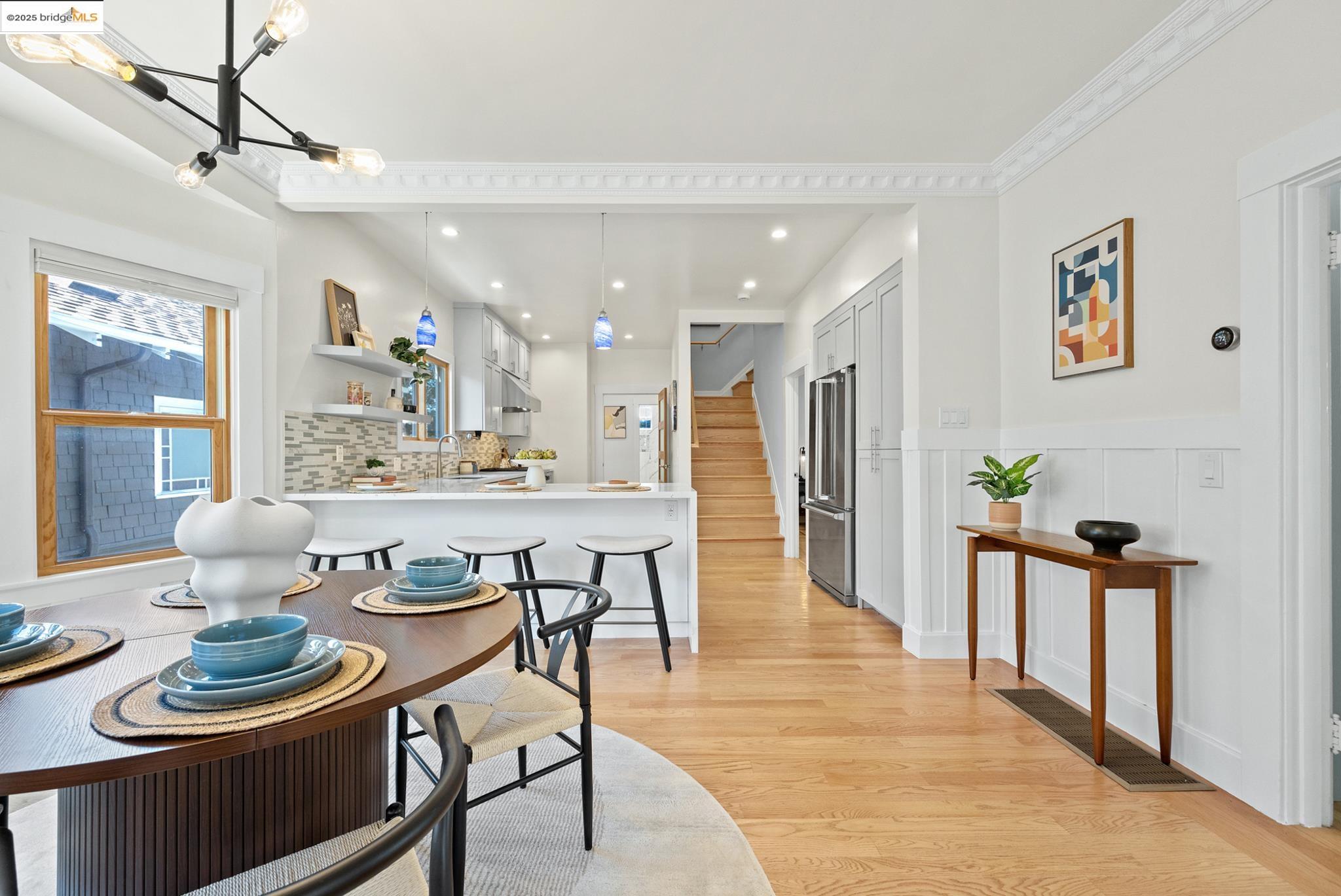 Detail Gallery Image 9 of 59 For 1026 Ventura Ave, Albany,  CA 94706 - 5 Beds | 4 Baths
