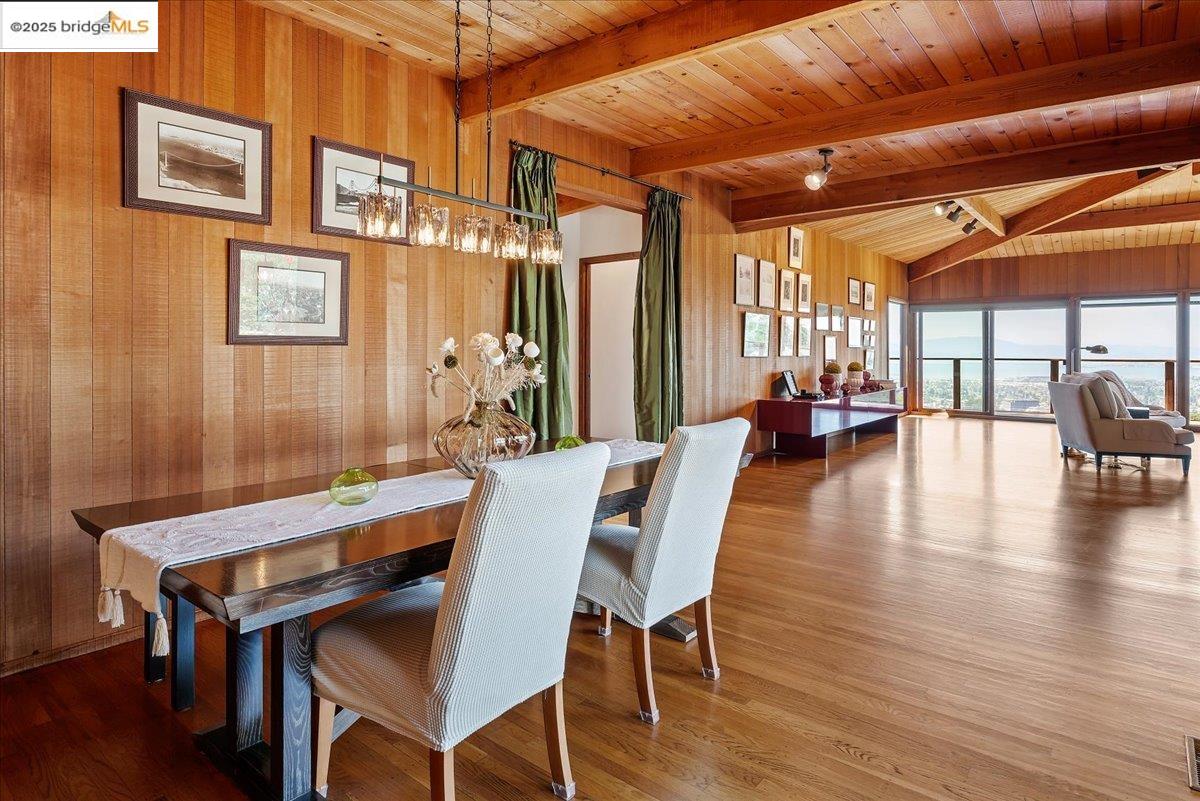 Detail Gallery Image 17 of 60 For 630 Panoramic Way, Berkeley,  CA 94704 - 6 Beds | 4 Baths