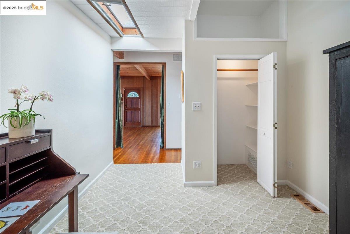 Detail Gallery Image 25 of 60 For 630 Panoramic Way, Berkeley,  CA 94704 - 6 Beds | 4 Baths
