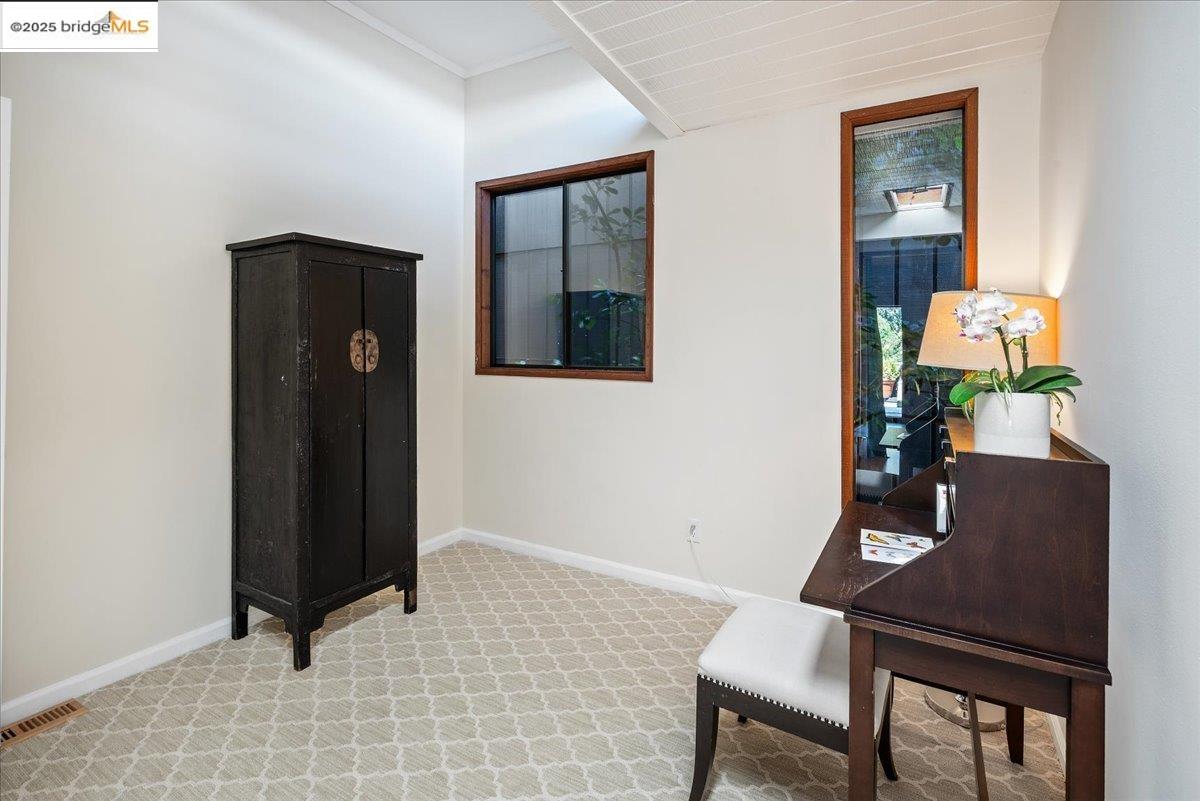Detail Gallery Image 26 of 60 For 630 Panoramic Way, Berkeley,  CA 94704 - 6 Beds | 4 Baths