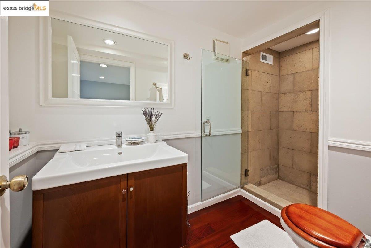 Detail Gallery Image 39 of 60 For 630 Panoramic Way, Berkeley,  CA 94704 - 6 Beds | 4 Baths