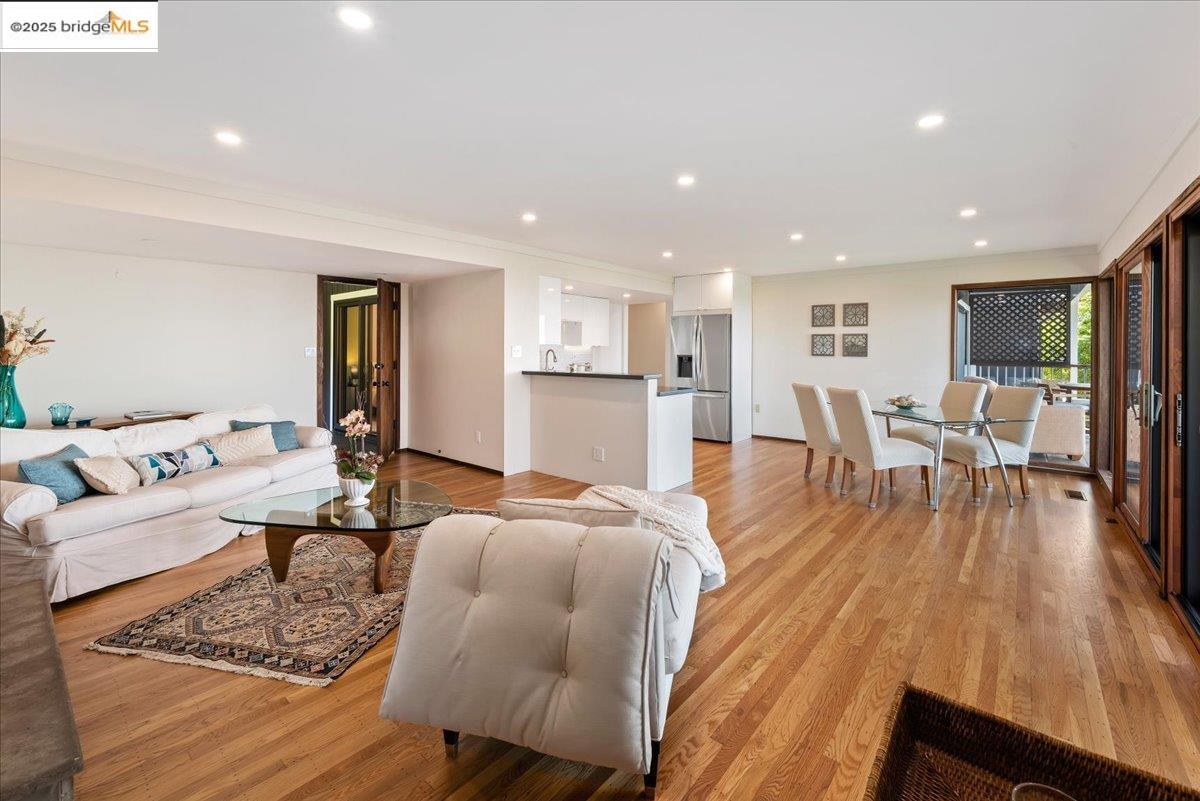 Detail Gallery Image 41 of 60 For 630 Panoramic Way, Berkeley,  CA 94704 - 6 Beds | 4 Baths
