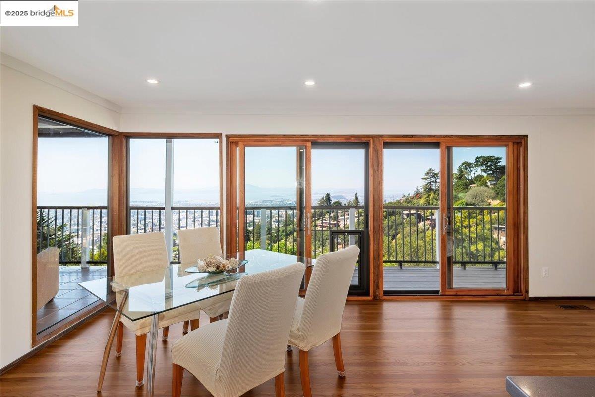 Detail Gallery Image 43 of 60 For 630 Panoramic Way, Berkeley,  CA 94704 - 6 Beds | 4 Baths