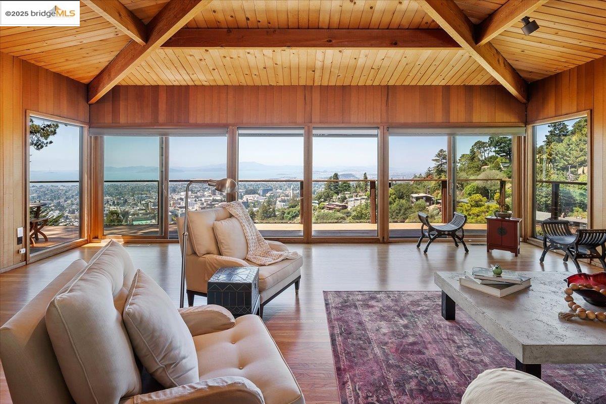 Detail Gallery Image 6 of 60 For 630 Panoramic Way, Berkeley,  CA 94704 - 6 Beds | 4 Baths
