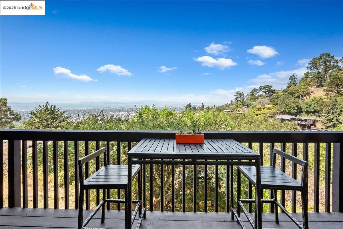 Detail Gallery Image 56 of 60 For 630 Panoramic Way, Berkeley,  CA 94704 - 6 Beds | 4 Baths