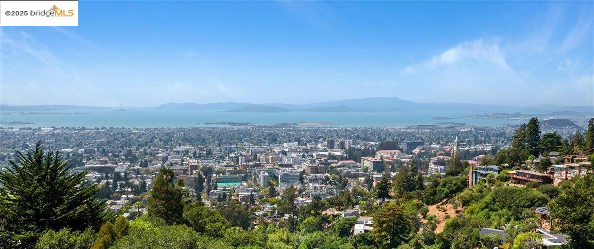 Detail Gallery Image 8 of 60 For 630 Panoramic Way, Berkeley,  CA 94704 - 6 Beds | 4 Baths