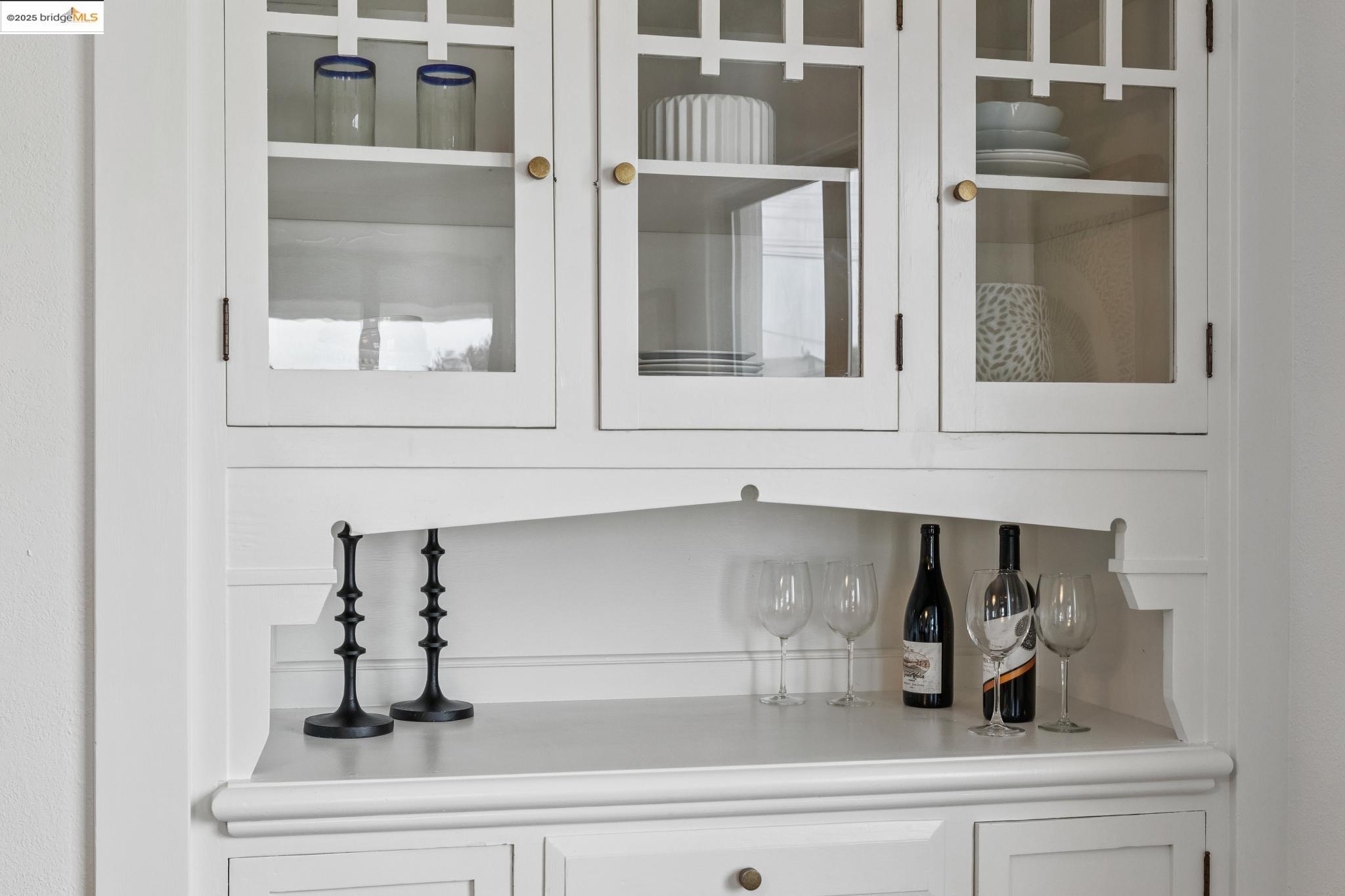 Detail Gallery Image 12 of 38 For 891 57th St, Oakland,  CA 94608 - 2 Beds | 1 Baths