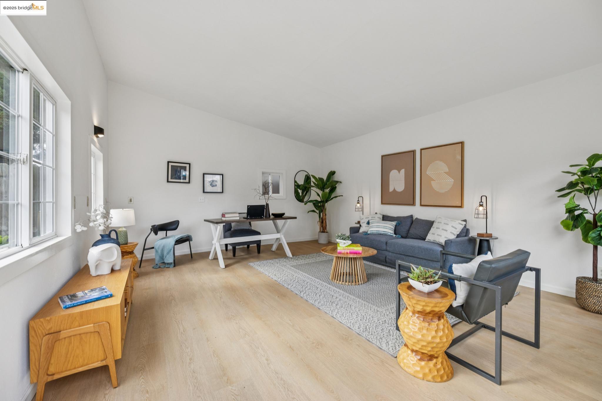 Detail Gallery Image 29 of 38 For 891 57th St, Oakland,  CA 94608 - 2 Beds | 1 Baths