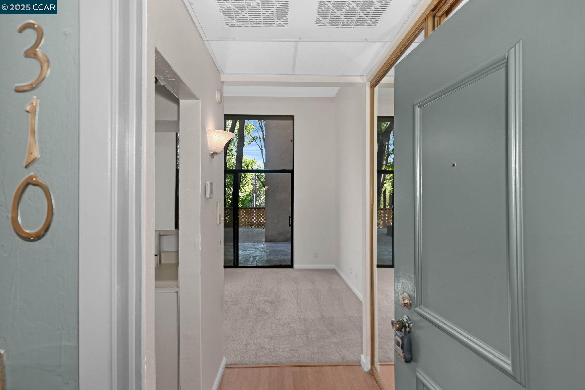 Photo #2: 41110243 Listing 