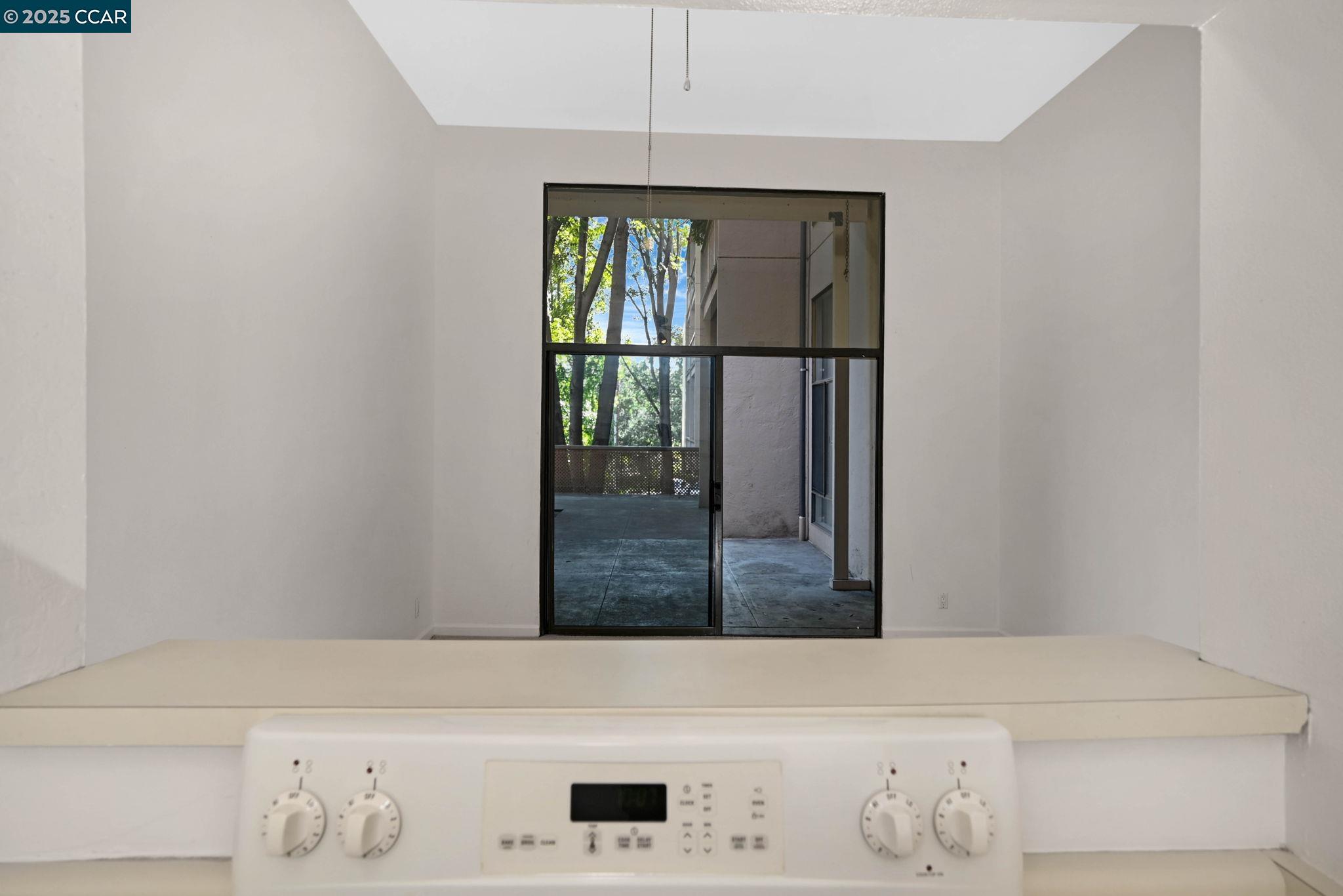 Photo #8: 41110243 Listing: Photo #8