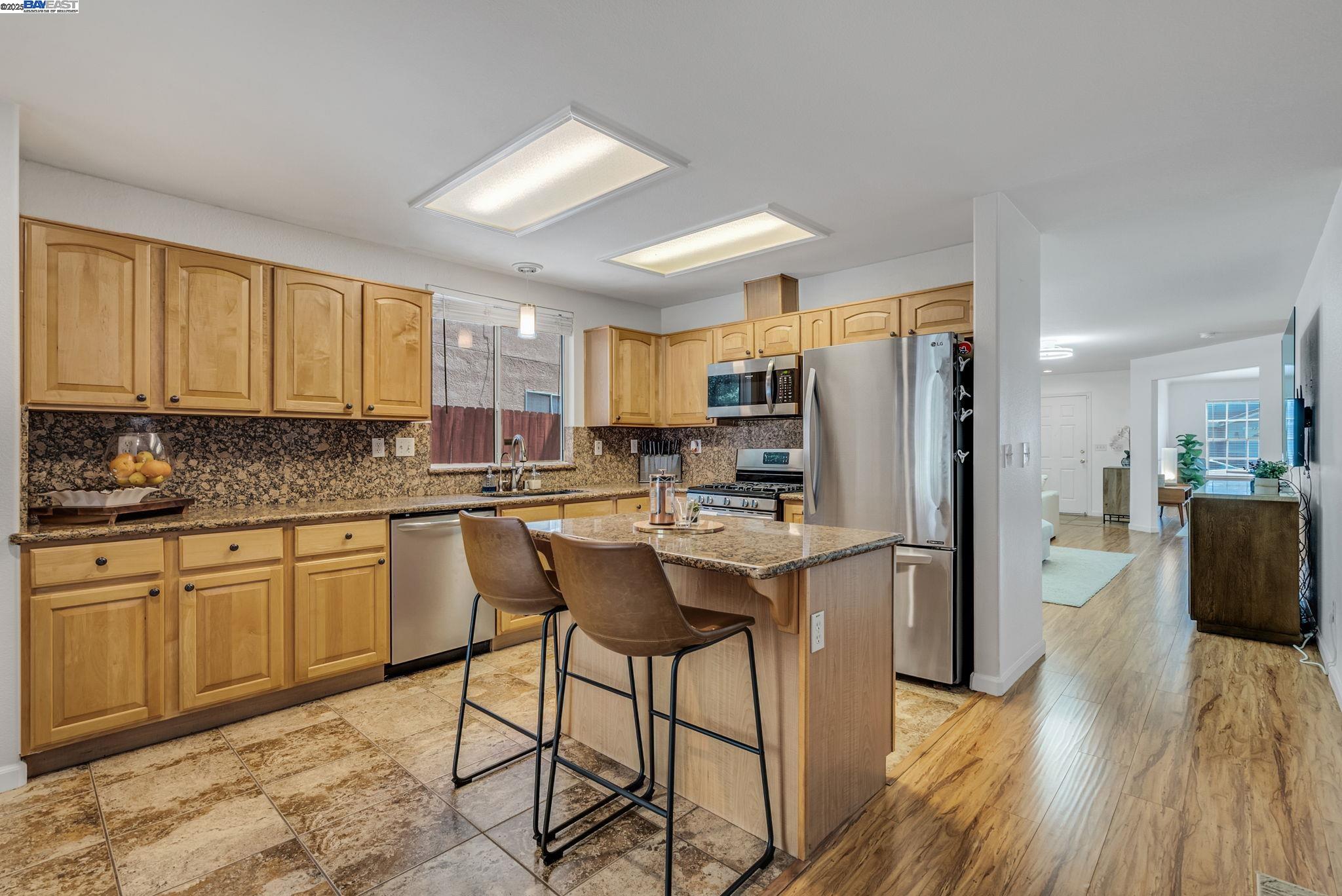 Detail Gallery Image 14 of 57 For 349 Cose Ln, Tracy,  CA 95377 - 4 Beds | 2 Baths