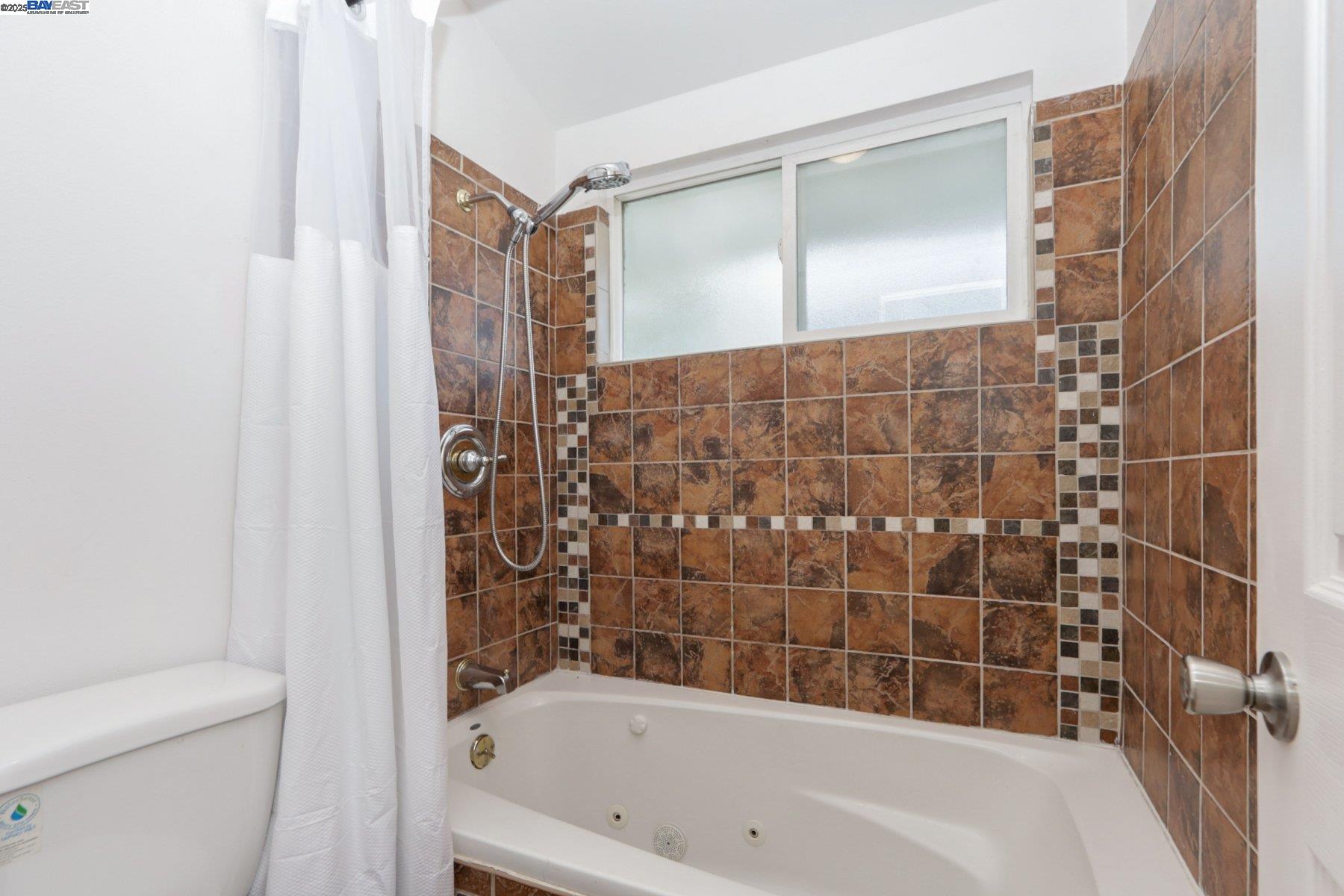 Detail Gallery Image 27 of 37 For 2575 Bantry Lane, South San Francisco,  CA 94080 - 4 Beds | 3 Baths