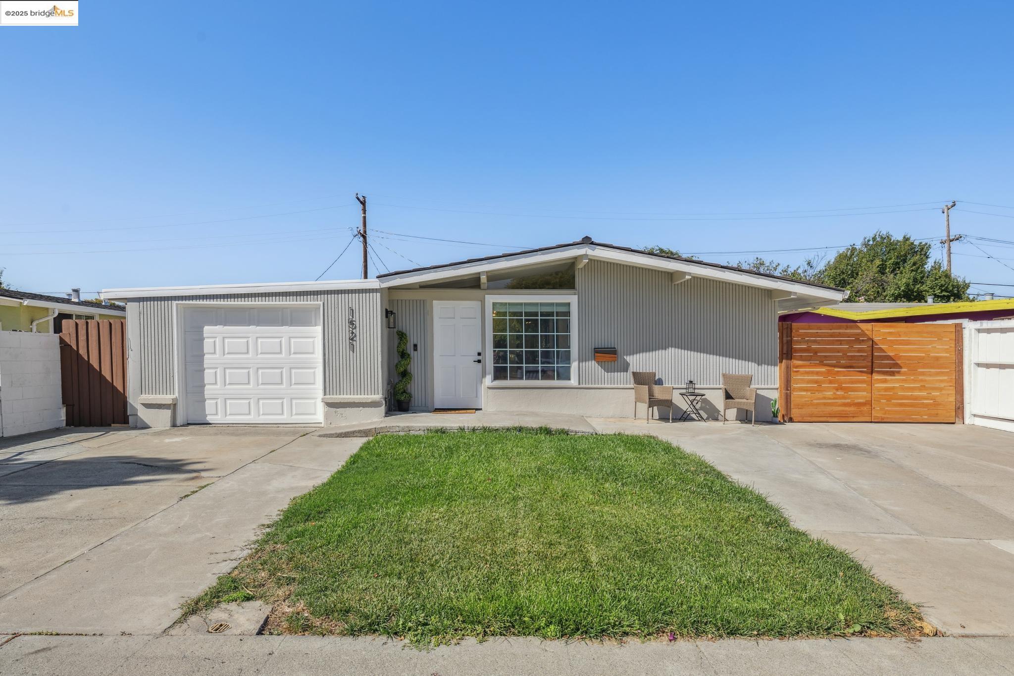 Detail Gallery Image 1 of 41 For 1521 June Ave, San Jose,  CA 95122 - 3 Beds | 1 Baths
