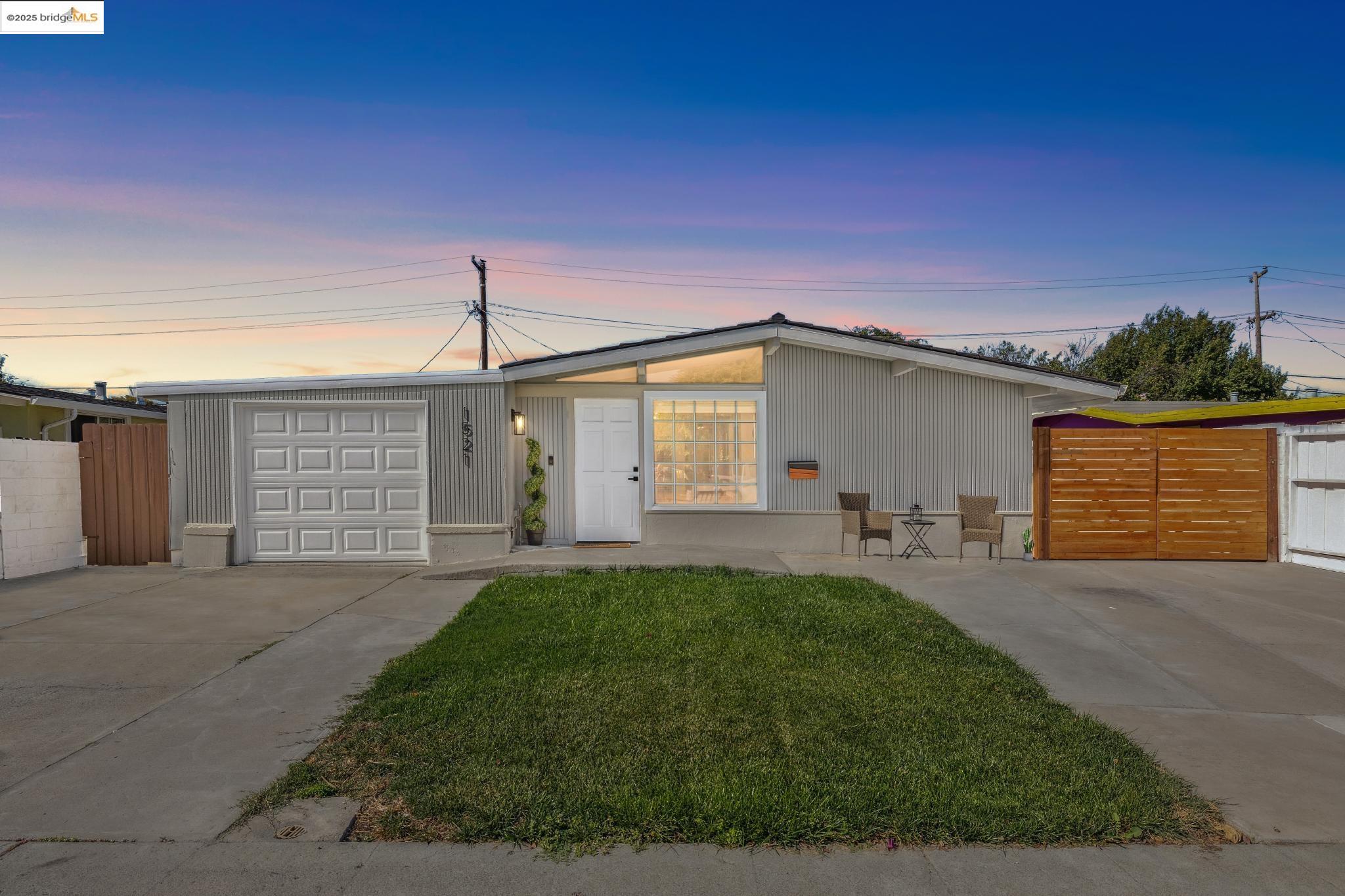 Detail Gallery Image 2 of 41 For 1521 June Ave, San Jose,  CA 95122 - 3 Beds | 1 Baths