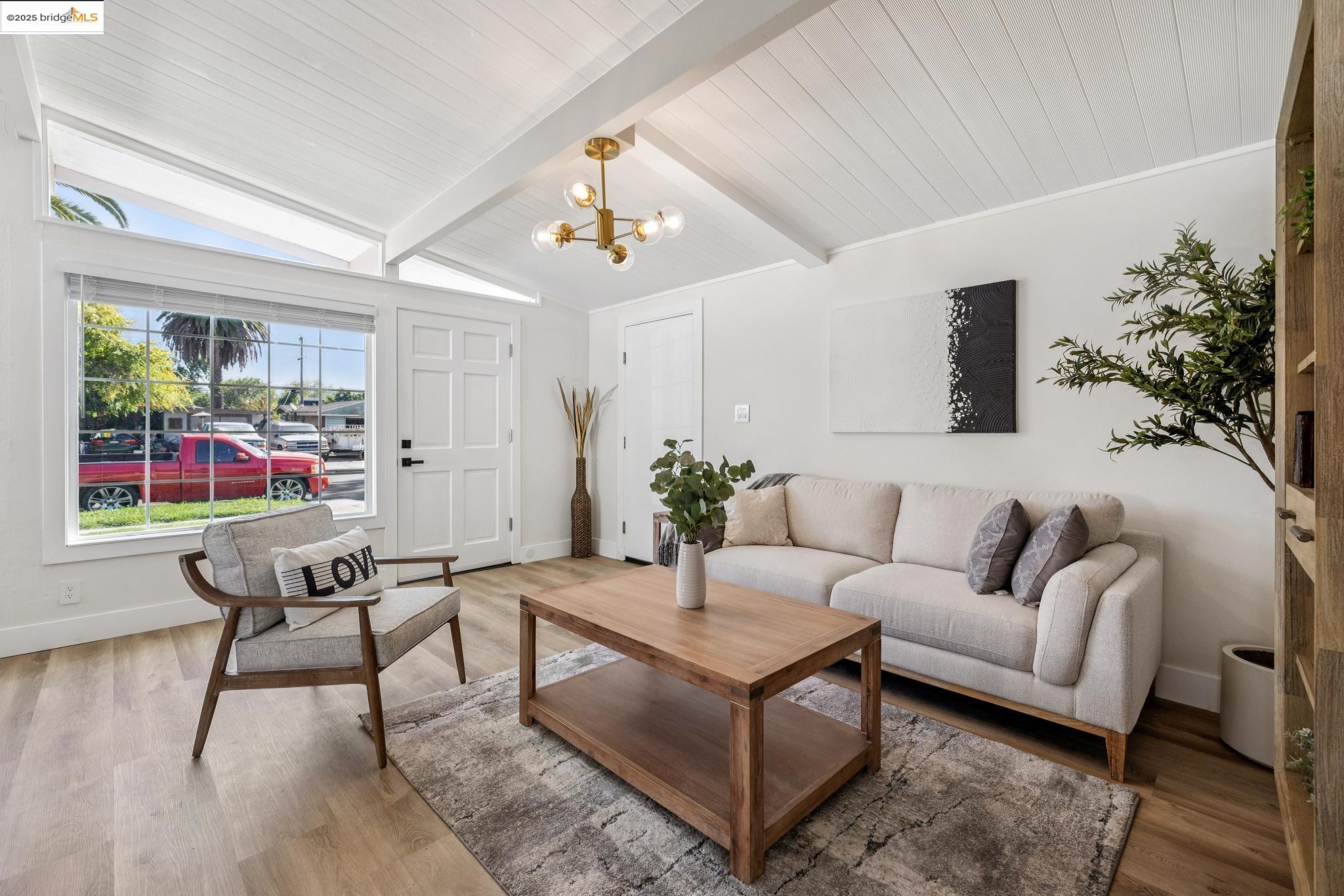 Detail Gallery Image 11 of 41 For 1521 June Ave, San Jose,  CA 95122 - 3 Beds | 1 Baths