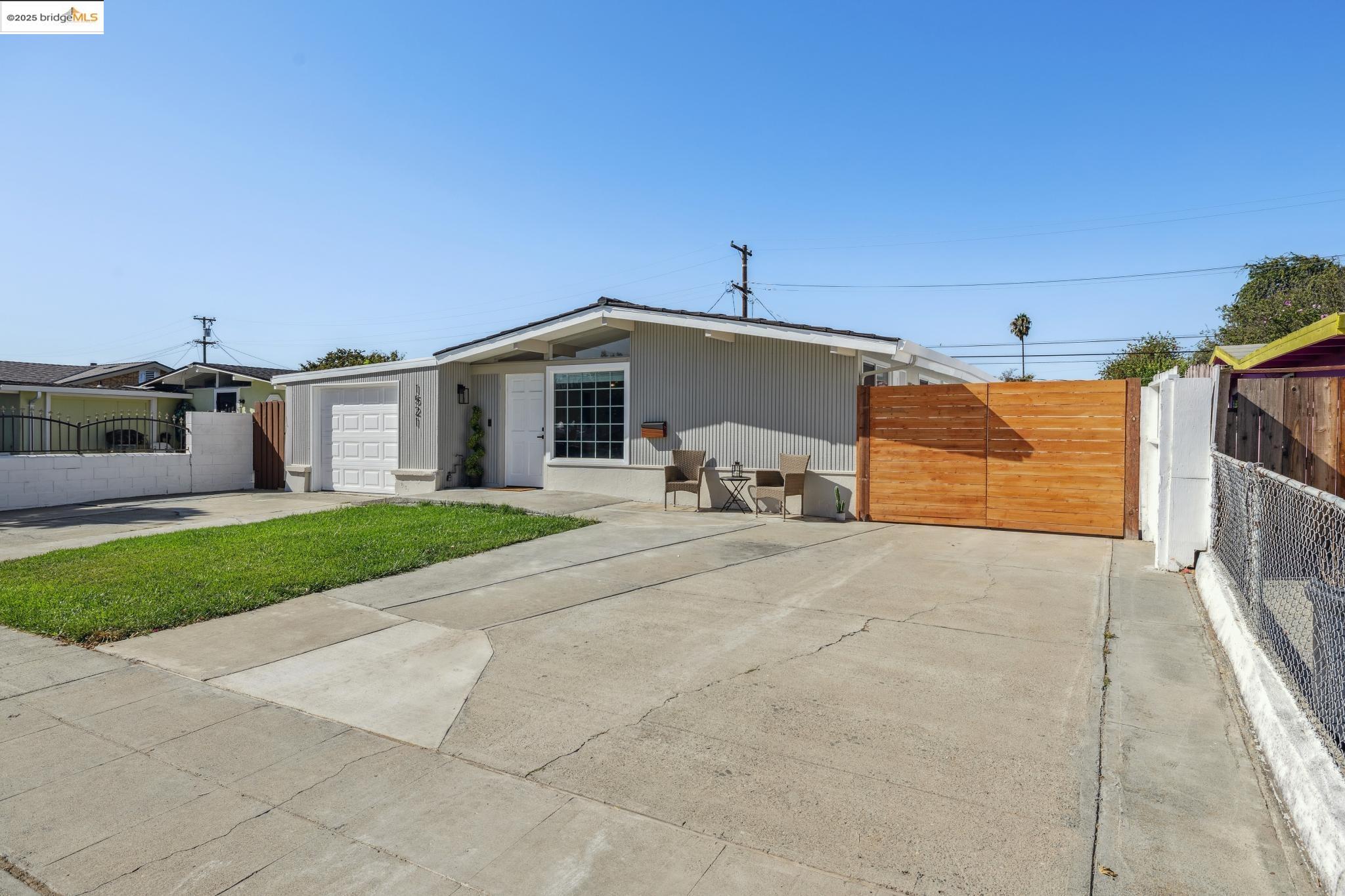 Detail Gallery Image 4 of 41 For 1521 June Ave, San Jose,  CA 95122 - 3 Beds | 1 Baths