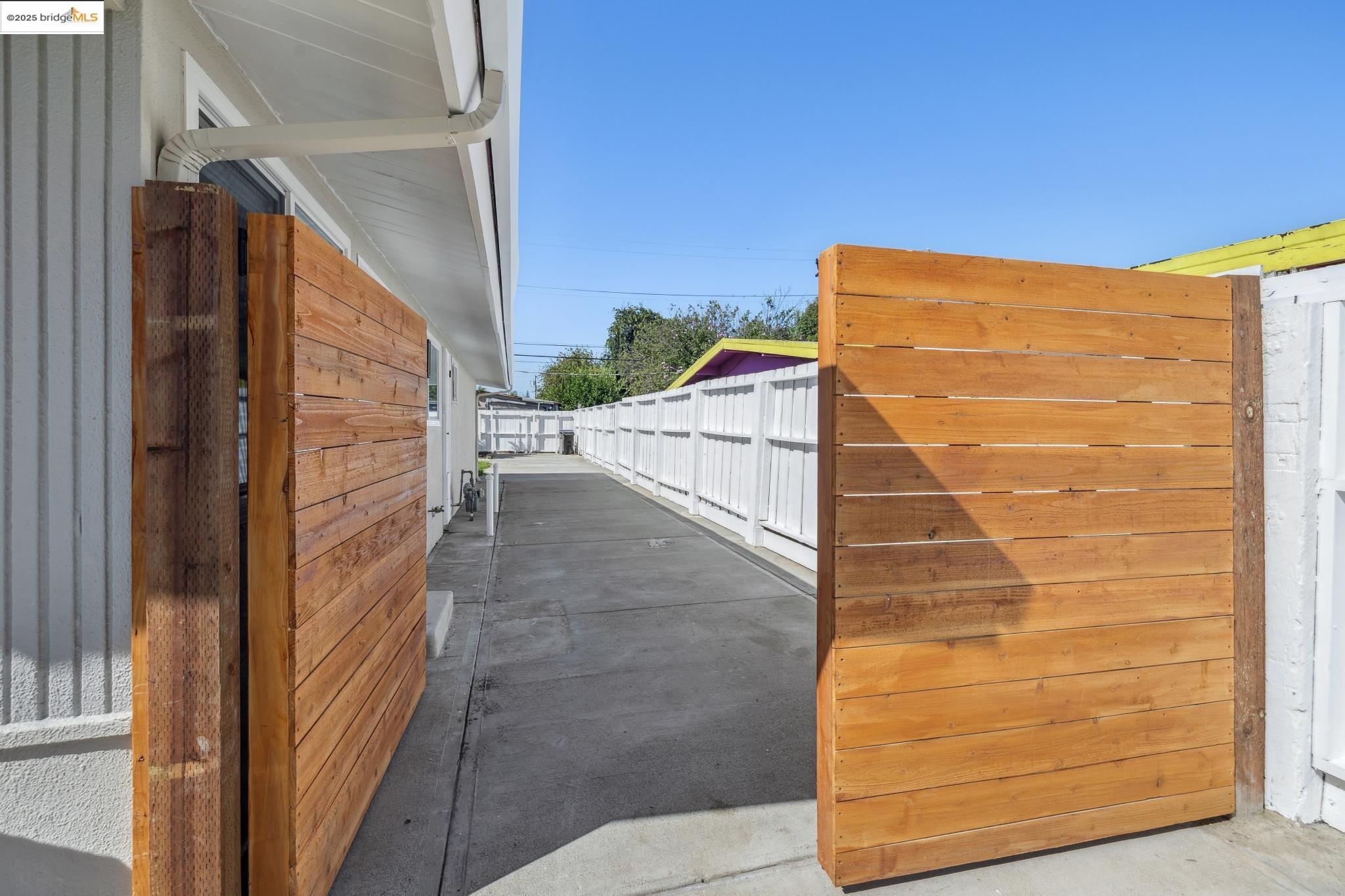 Detail Gallery Image 5 of 41 For 1521 June Ave, San Jose,  CA 95122 - 3 Beds | 1 Baths