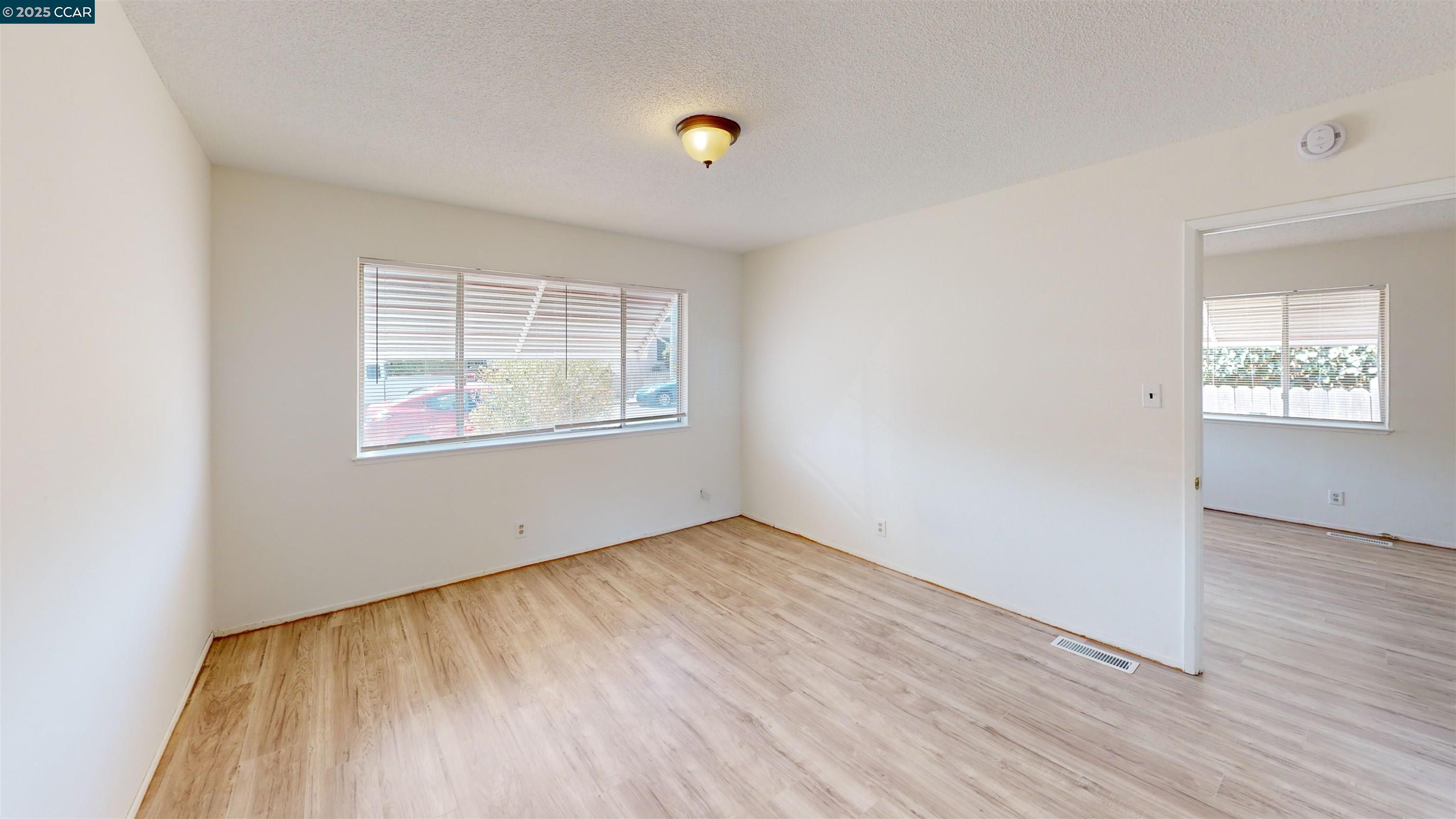 Detail Gallery Image 10 of 22 For 2719 Bush Ave, Richmond,  CA 94806 - 3 Beds | 2 Baths
