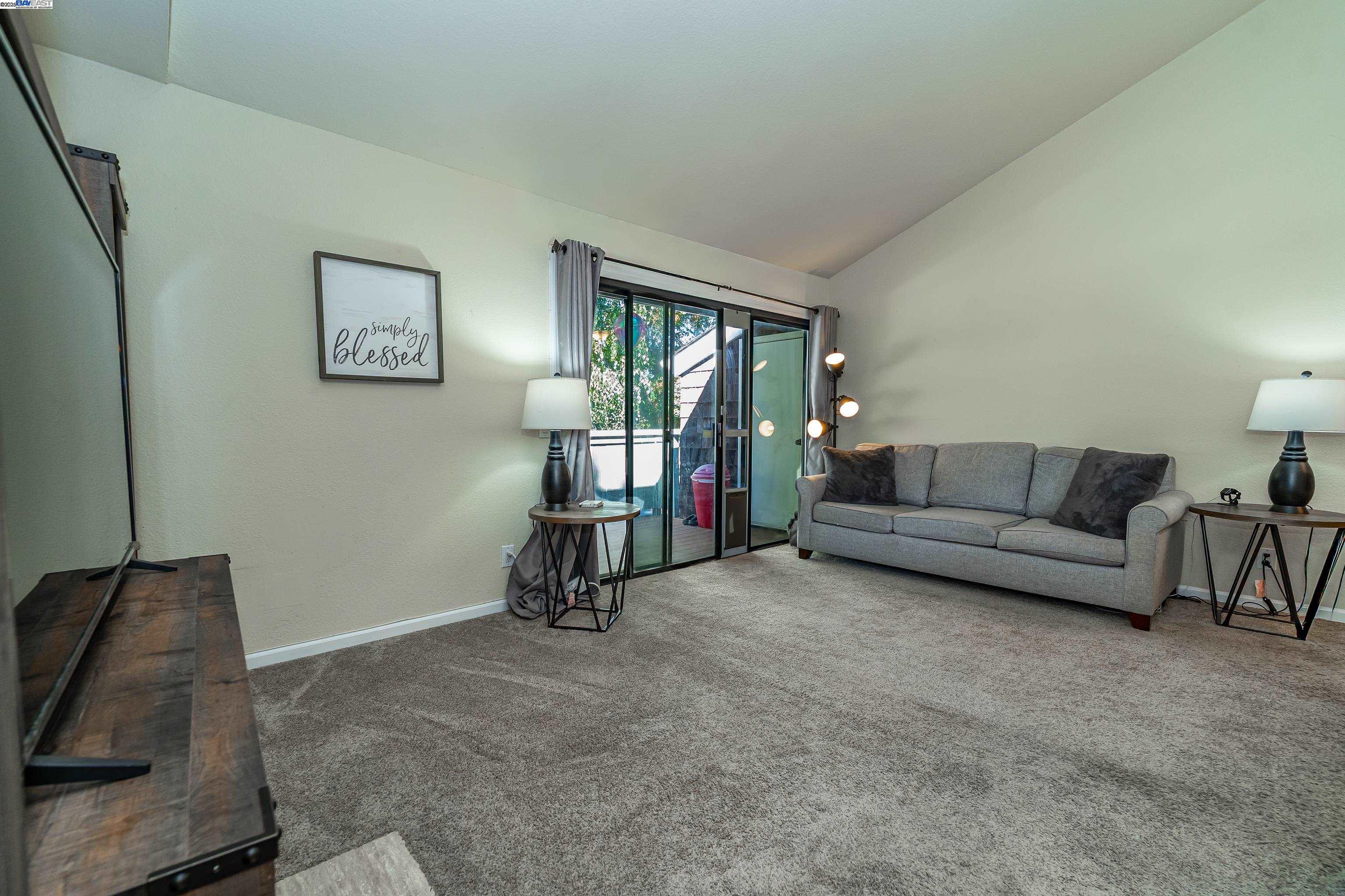 Photo #8: 41110260 Listing: Photo #8