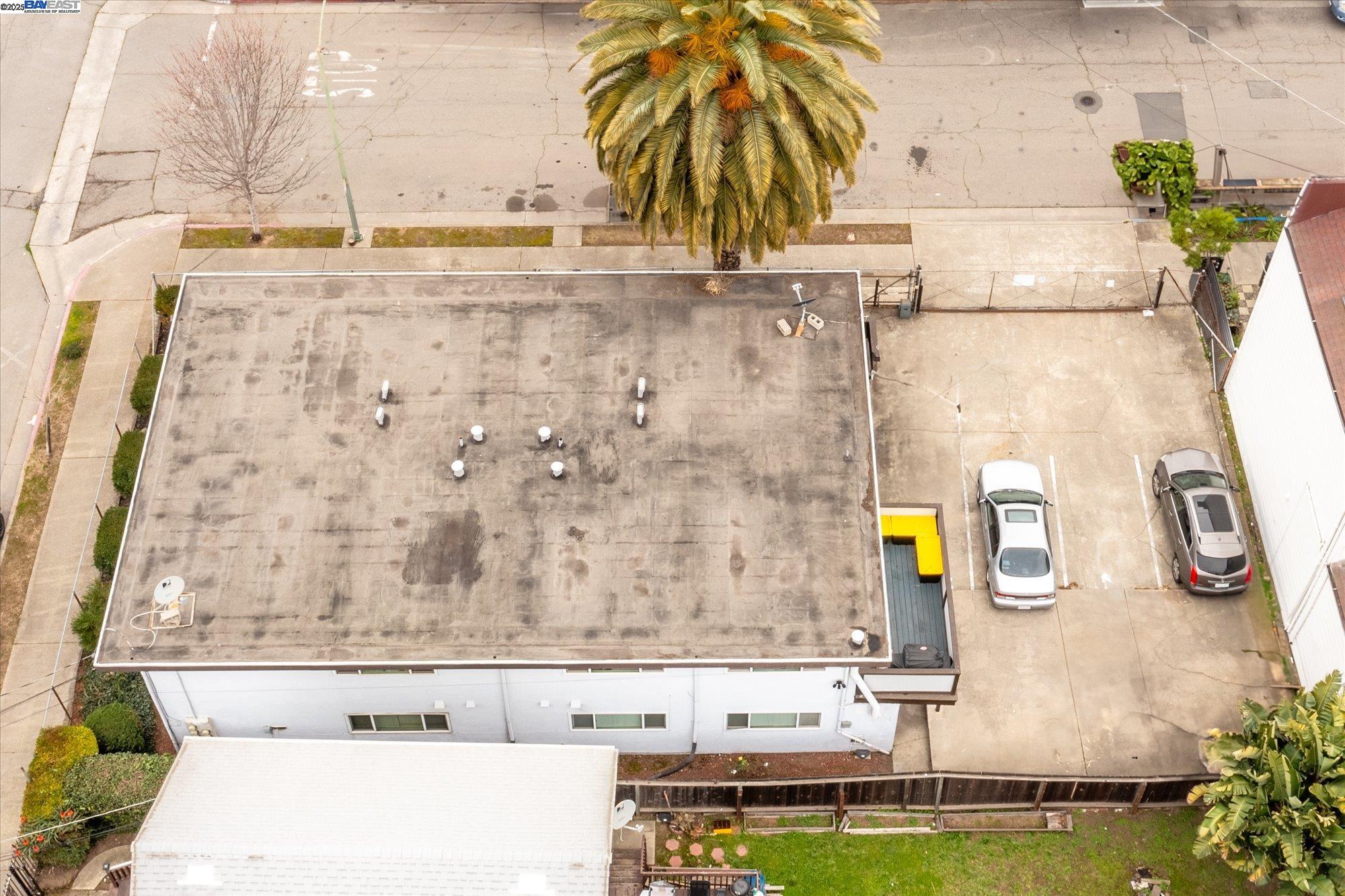 Detail Gallery Image 12 of 23 For 1745 Chase St, Oakland,  CA 94607 - – Beds | – Baths