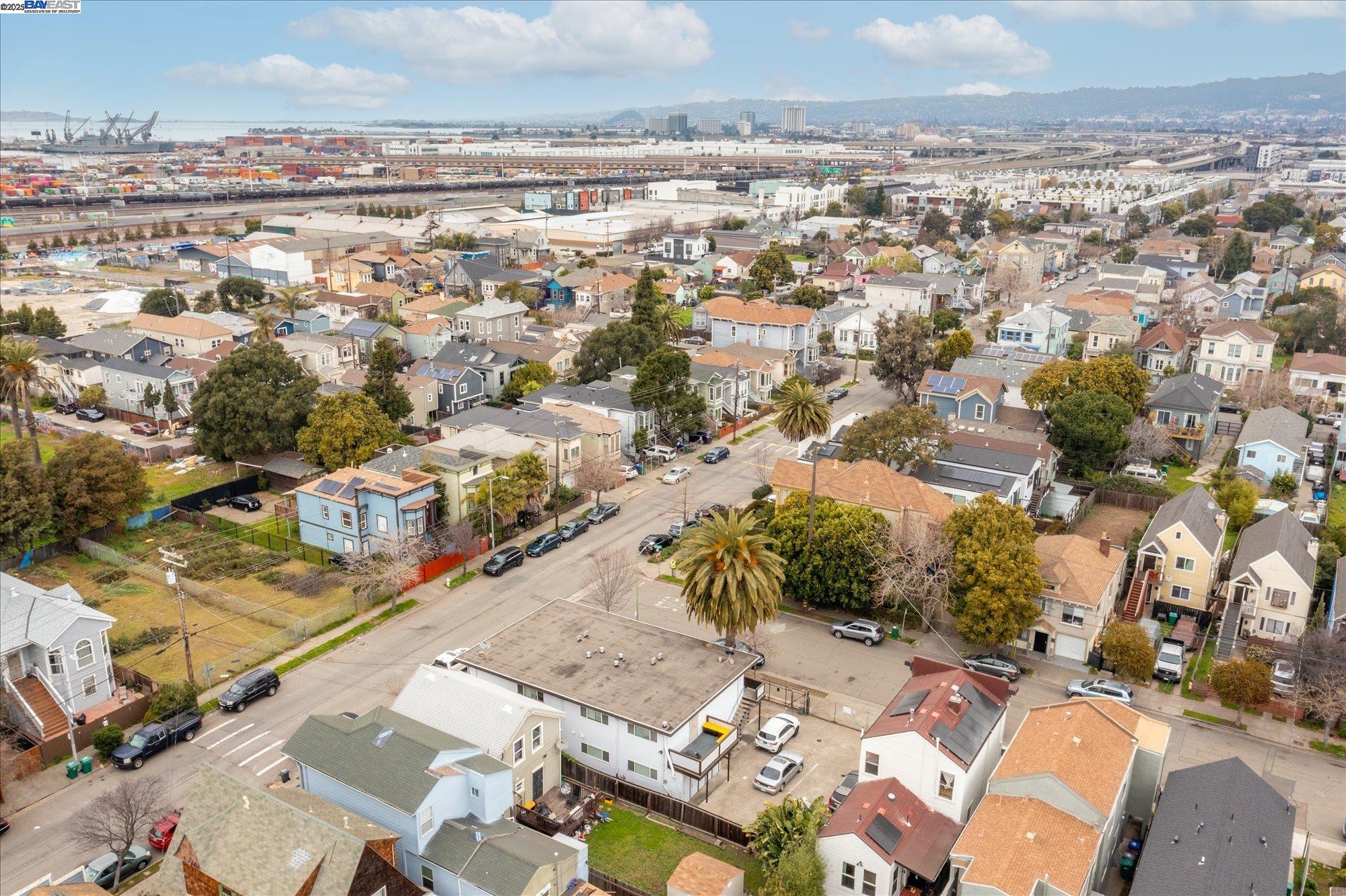 Detail Gallery Image 14 of 23 For 1745 Chase St, Oakland,  CA 94607 - – Beds | – Baths