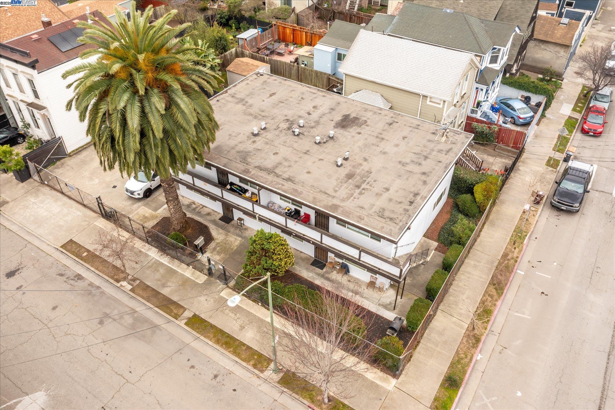 Detail Gallery Image 8 of 23 For 1745 Chase St, Oakland,  CA 94607 - – Beds | – Baths