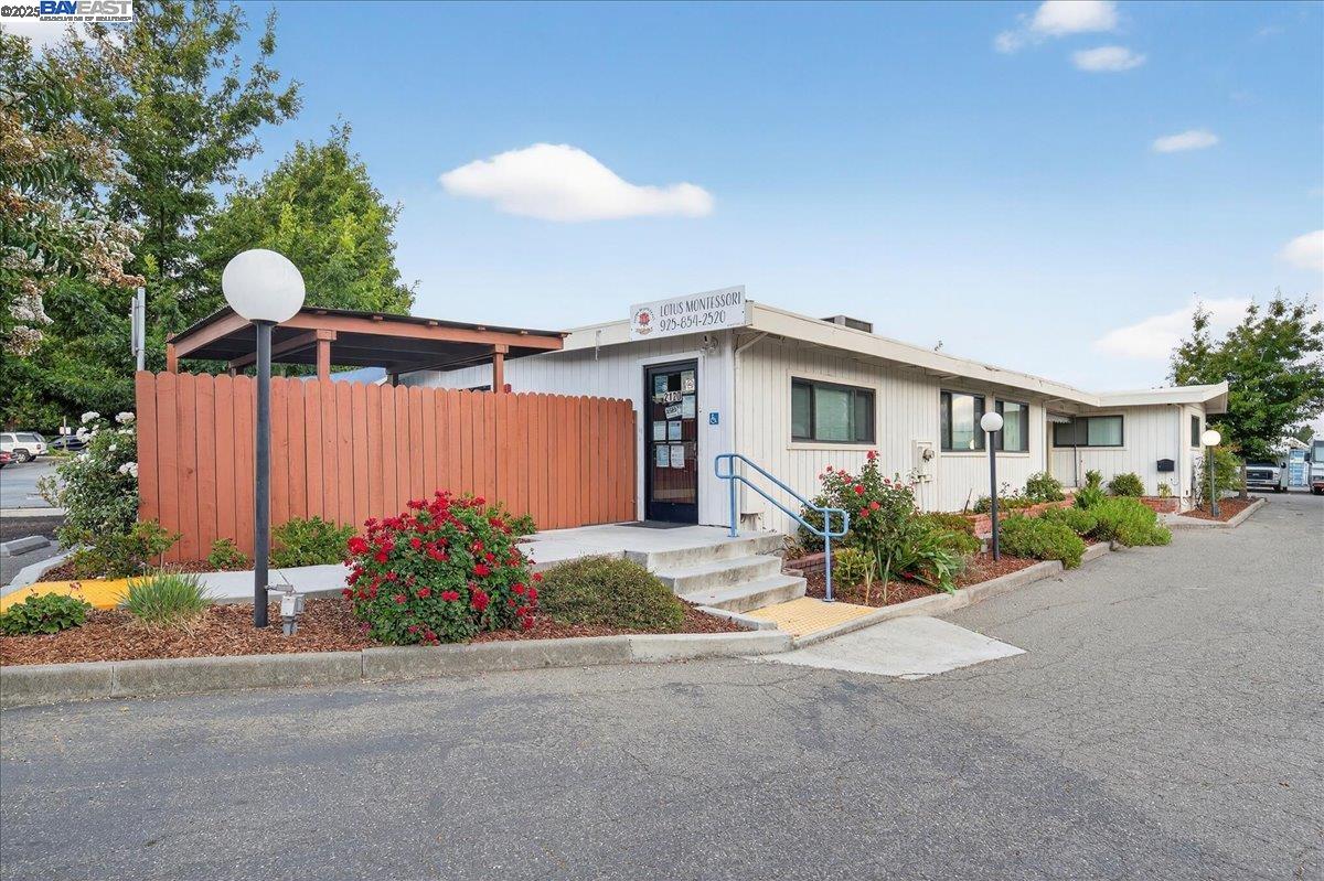 Detail Gallery Image 14 of 37 For 2120 Omega Rd, San Ramon,  CA 94583 - – Beds | – Baths