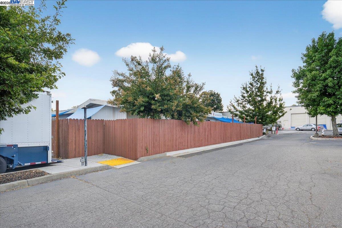 Detail Gallery Image 16 of 37 For 2120 Omega Rd, San Ramon,  CA 94583 - – Beds | – Baths