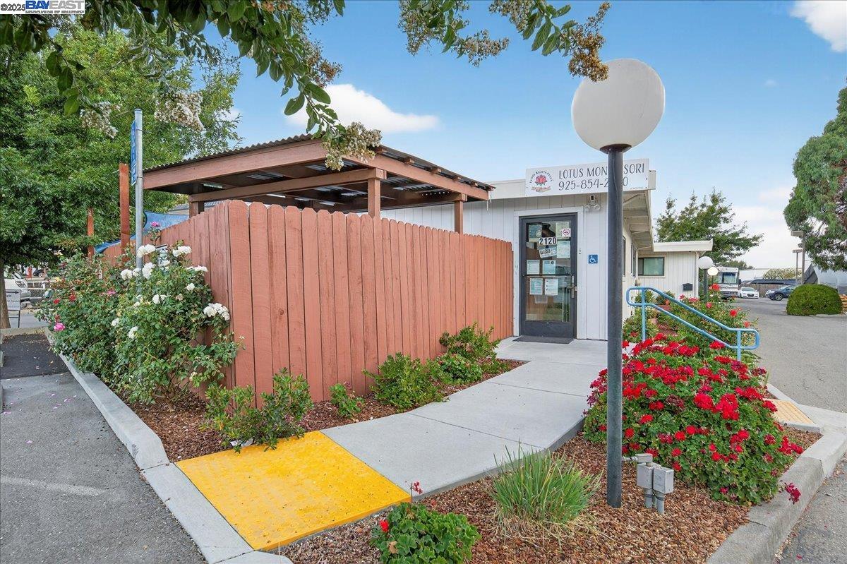 Detail Gallery Image 20 of 37 For 2120 Omega Rd, San Ramon,  CA 94583 - – Beds | – Baths