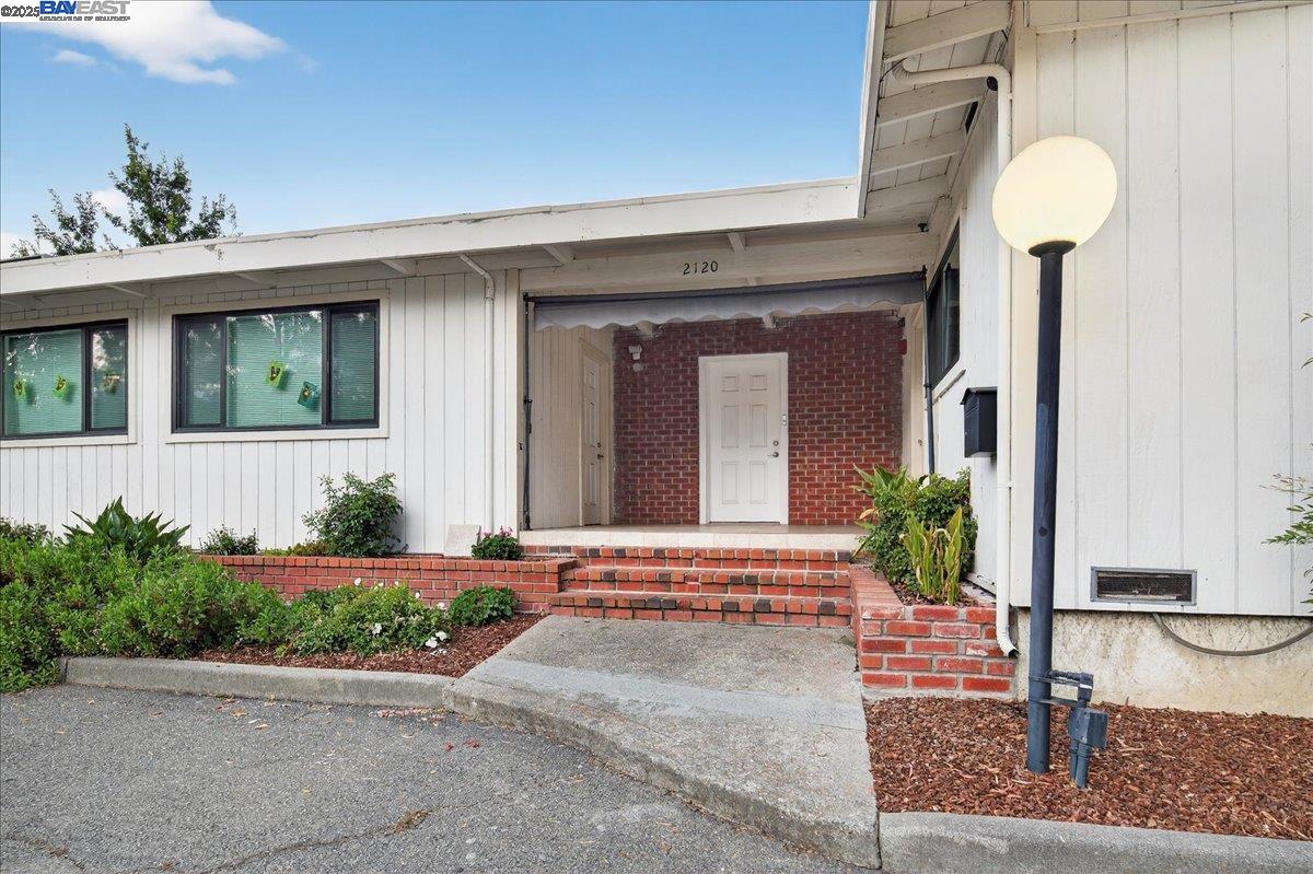 Detail Gallery Image 3 of 37 For 2120 Omega Rd, San Ramon,  CA 94583 - – Beds | – Baths