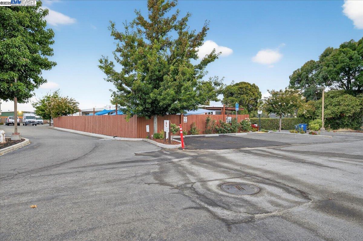 Detail Gallery Image 7 of 37 For 2120 Omega Rd, San Ramon,  CA 94583 - – Beds | – Baths