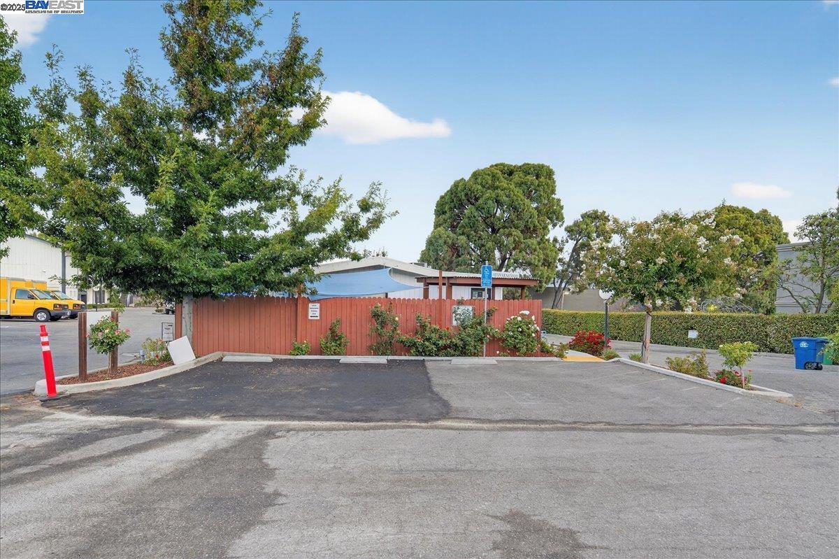Detail Gallery Image 8 of 37 For 2120 Omega Rd, San Ramon,  CA 94583 - – Beds | – Baths