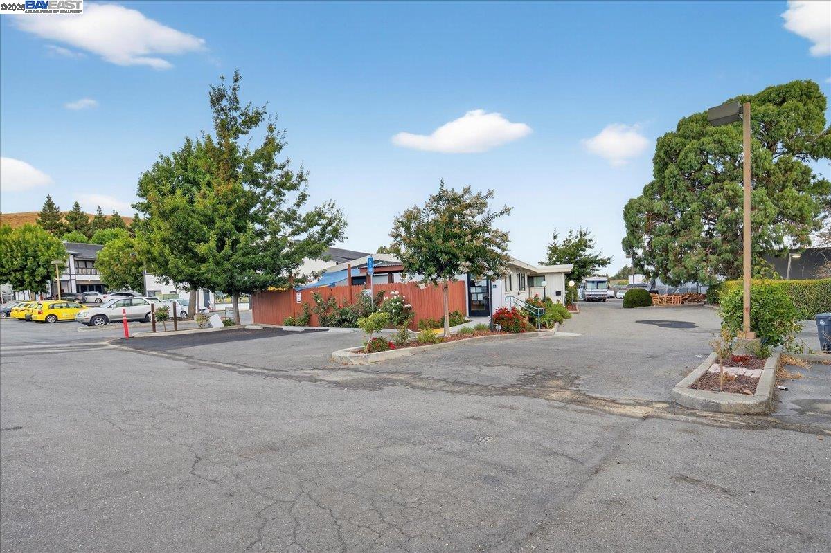 Detail Gallery Image 9 of 37 For 2120 Omega Rd, San Ramon,  CA 94583 - – Beds | – Baths